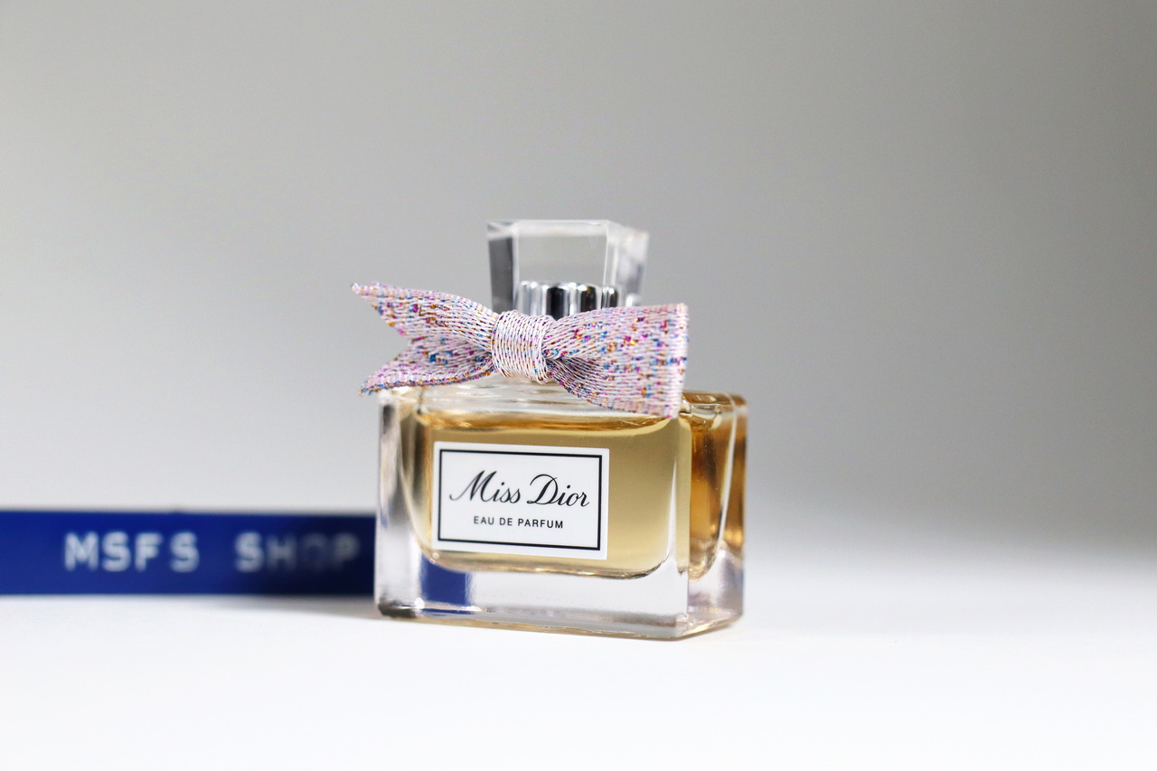 Dior Miss Dior EDP 5ml รุ่นใหม่โบว์ผ้า Splash Miniature ขวดจิ๋วพกพา แบบแต้ม