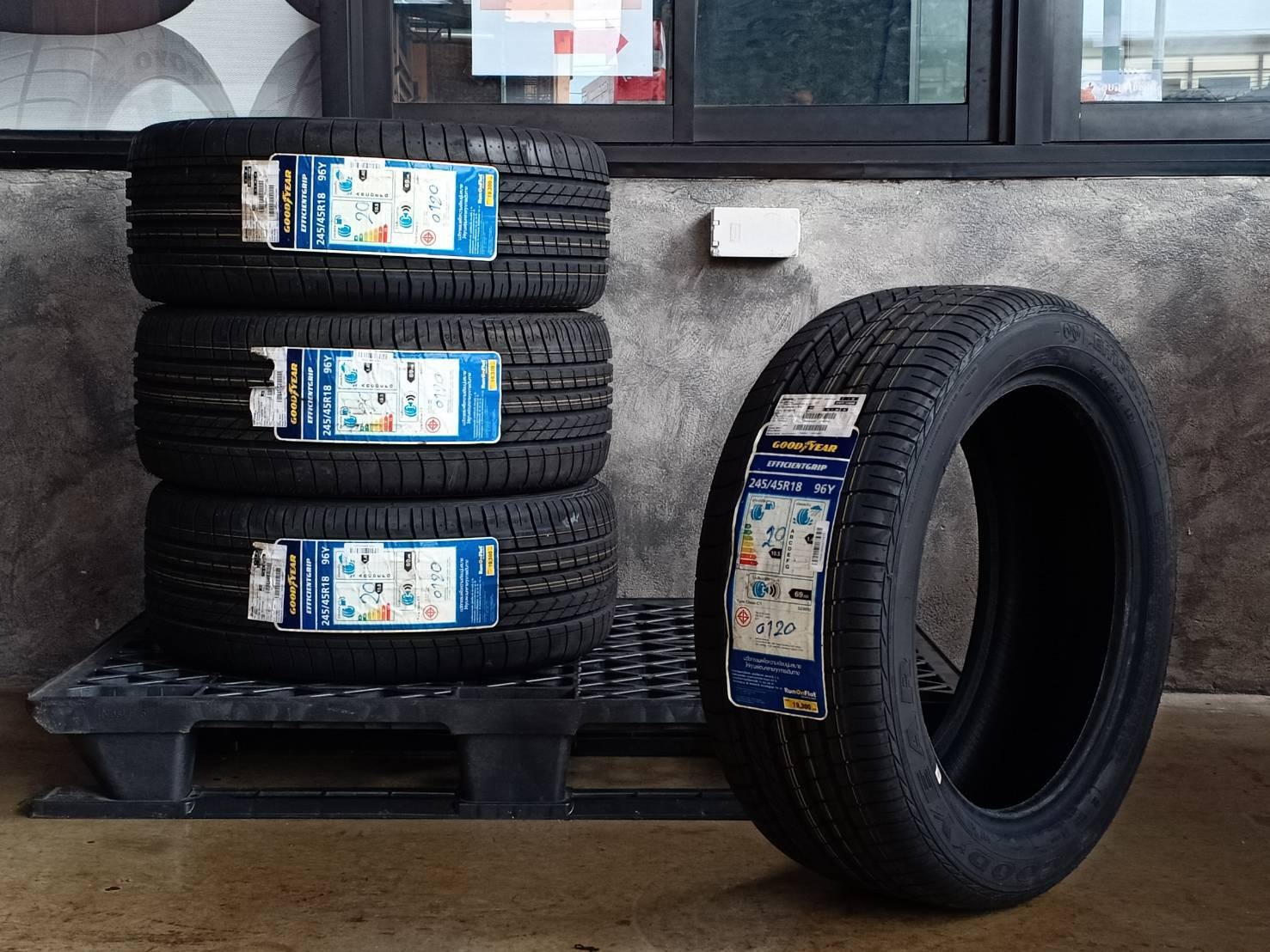 GOODYEAR 245/45R18 EFFICENTGRIP RUN ON FLAT 96Y MADE IN GERMANY