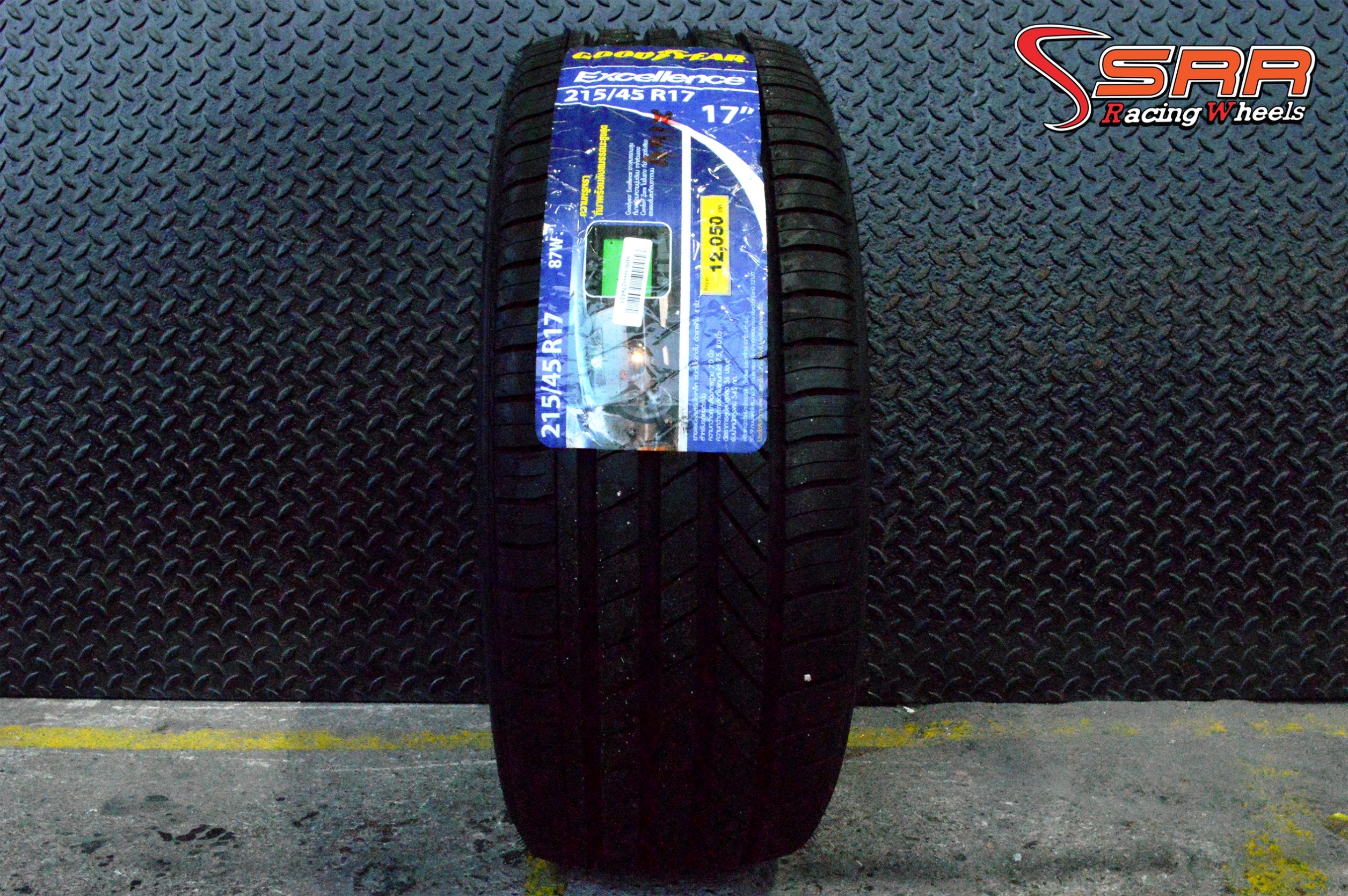 GOODYEAR EXCELLENCE 215-45-17 เส้น 2500 ปกติ 3500 ปี17