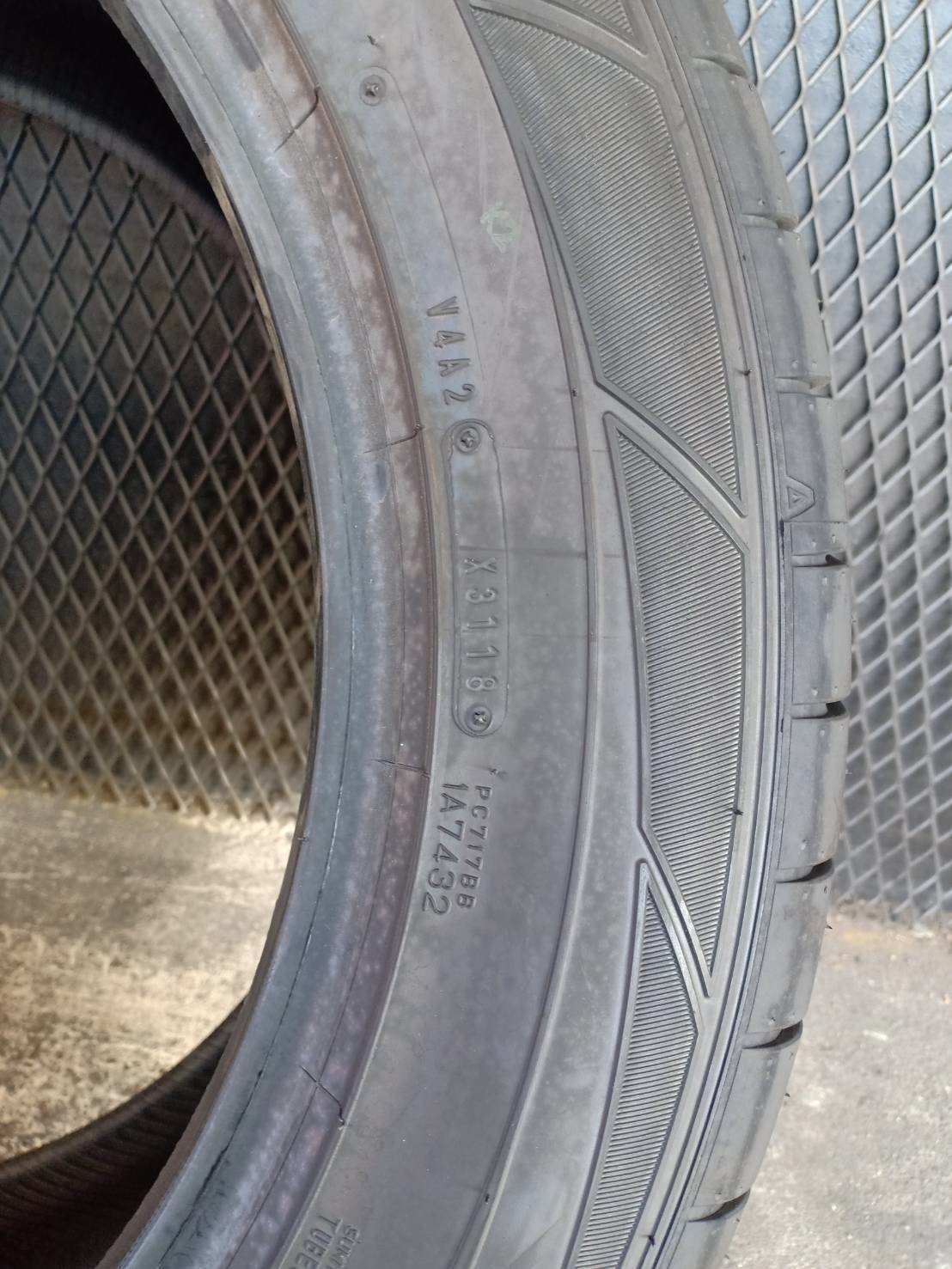 DUNLOP SPMAXX050 PLUS 275/50-20 ปี18 เส้น 5500 ปกติ 21000