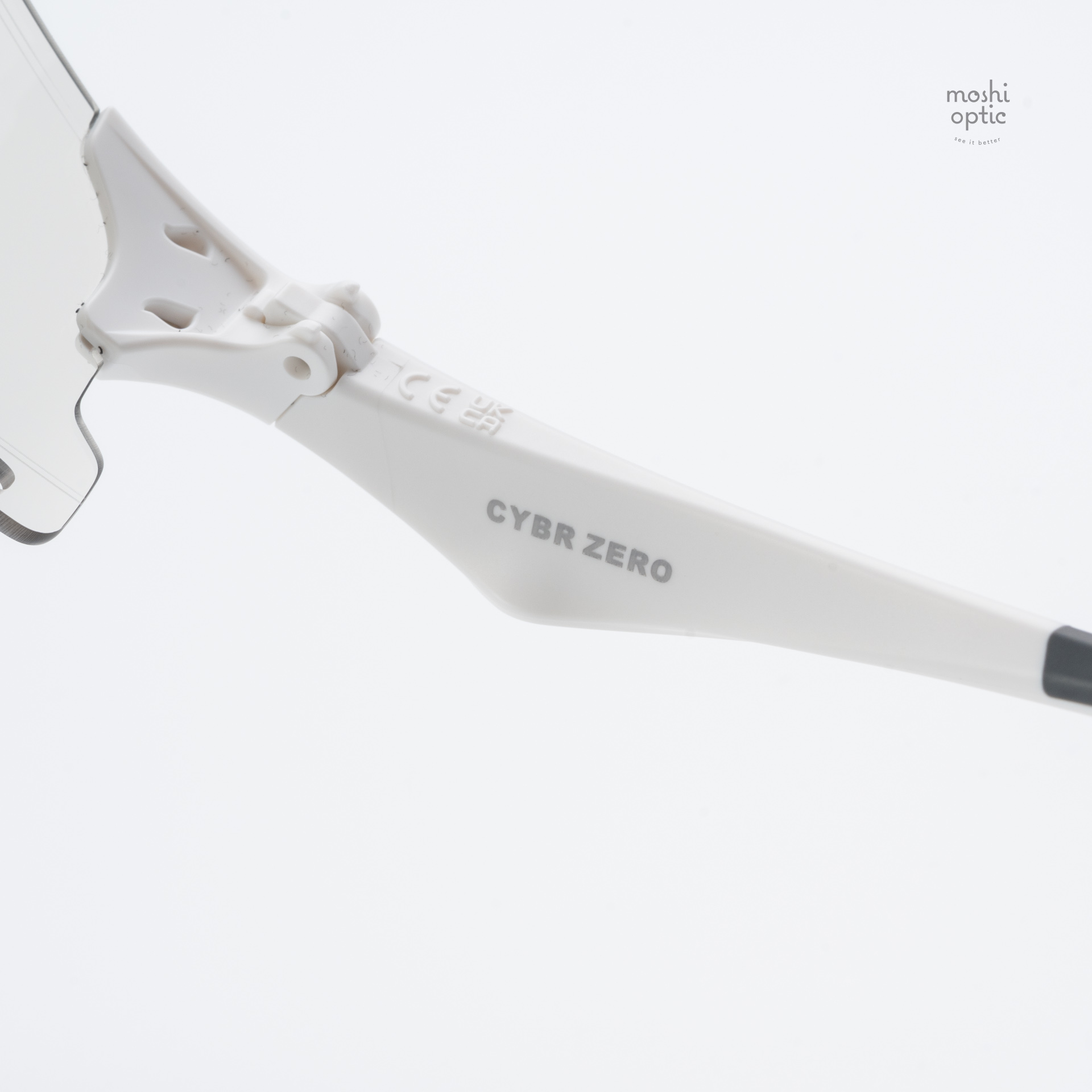 Oakley OO9512D-01 Cybr Zero Matte White Clear to Black Iridium Photochromic