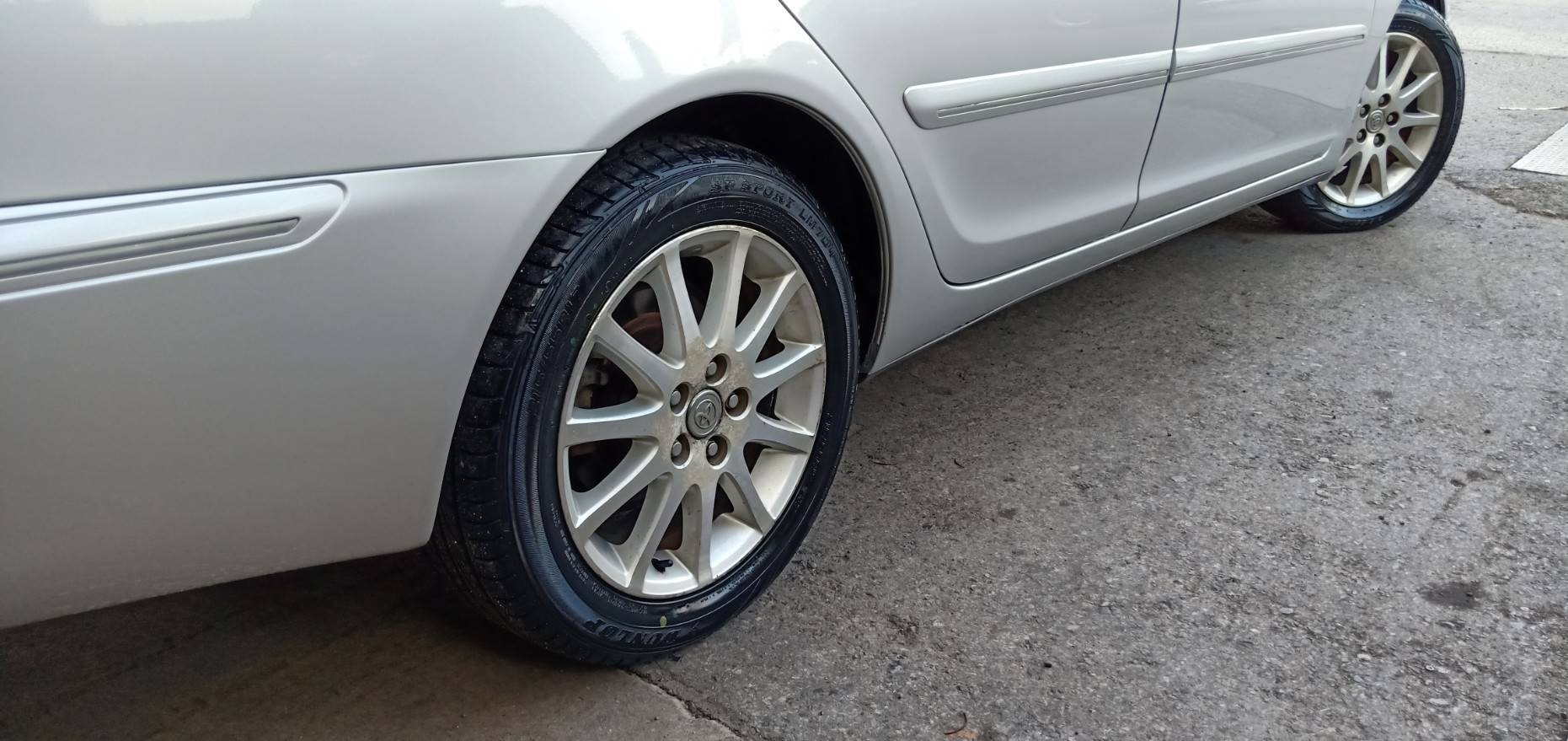 DUNLOP LM704 215-55-17 ซื้อ2แถม2 ใส่ CAMRY