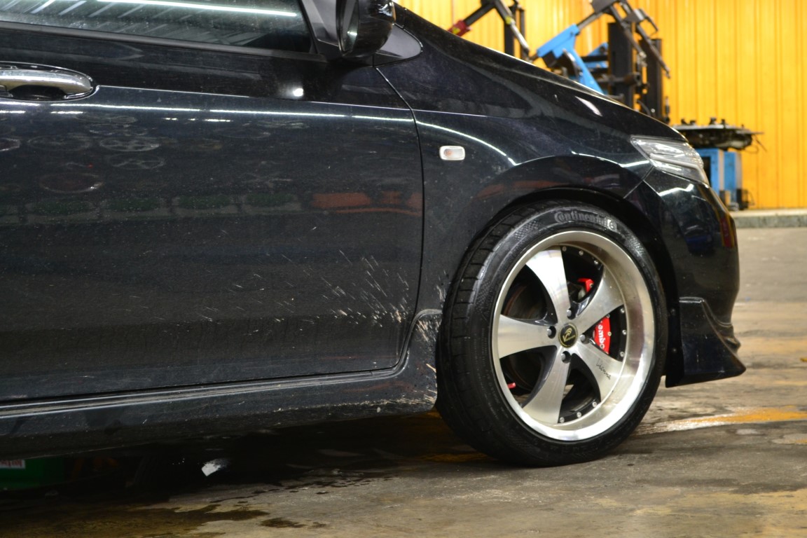 โช๊ค สตรัทปรับเกลียว GAB HE ใส่ CITY ชุดละ 1x,xxx บาท พร้อมติดตั้งฟรี