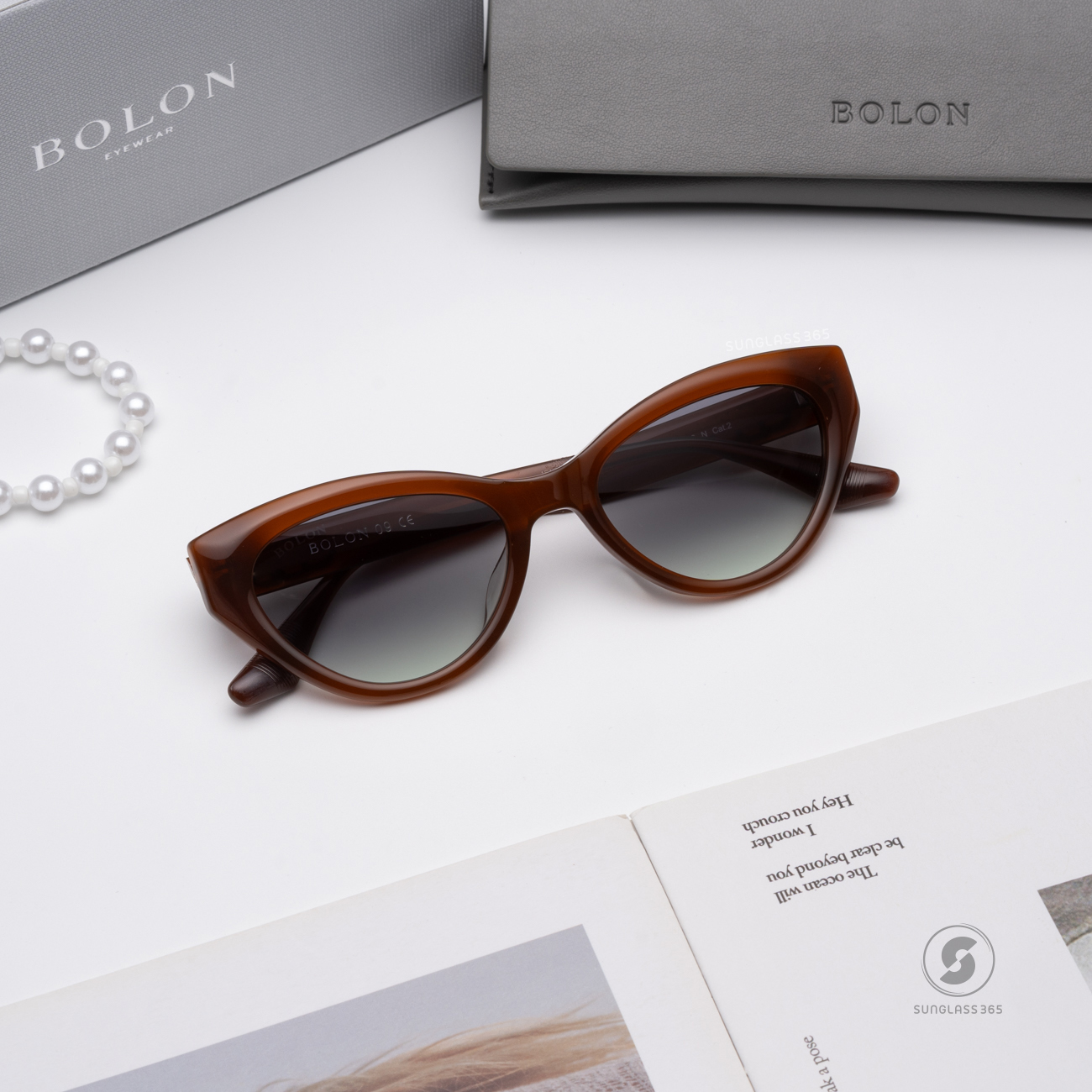 แว่นกันแดด BOLON รุ่น Shibuya BL3168 A68 Transclucent Black Tea