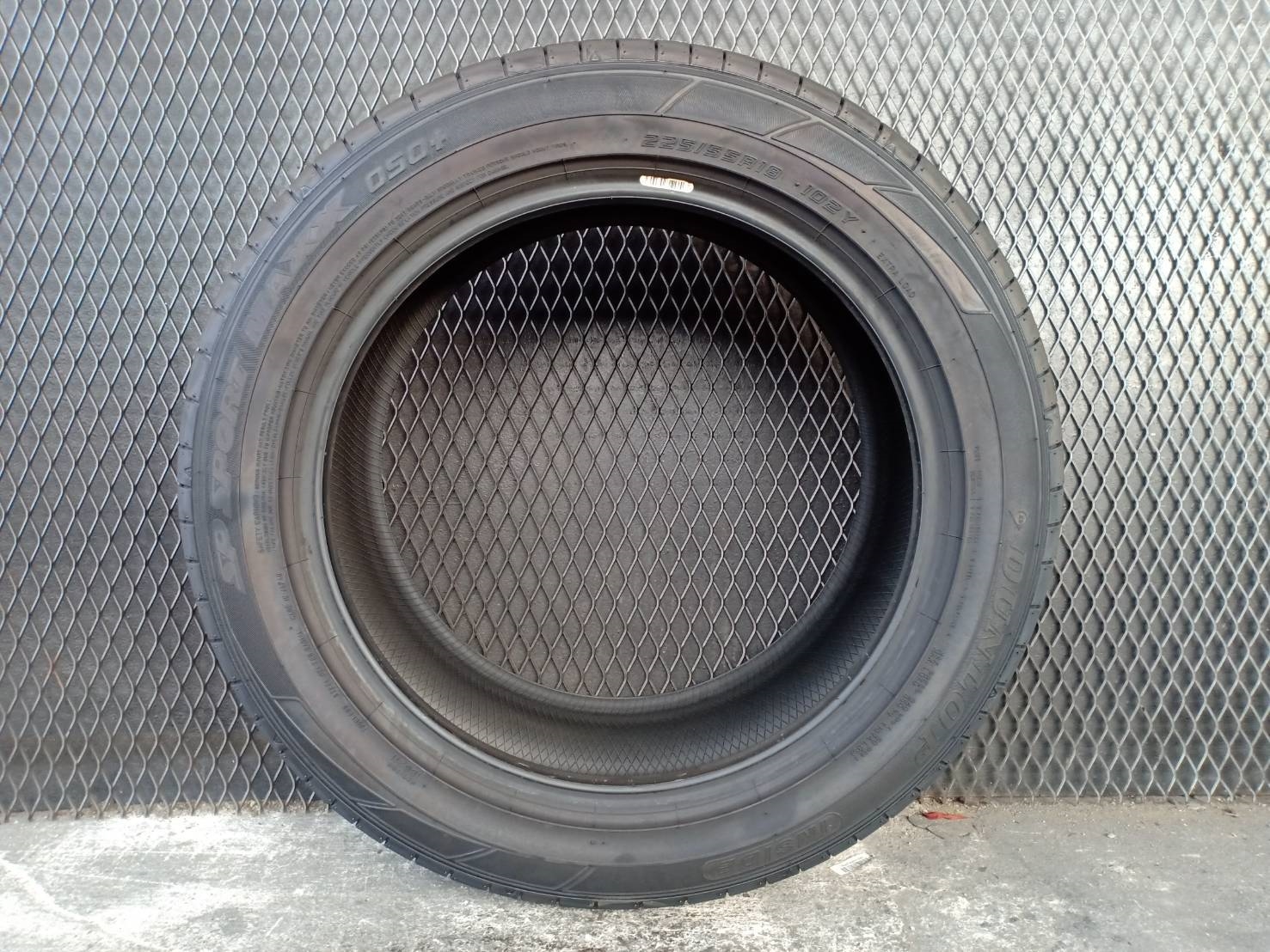 DUNLOP SPMAXX050 PLUS 225/55-18 เส้นละ 5500 ปกติ 8500