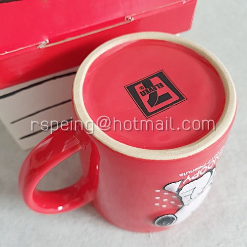 ถ้วย mug สนู้ปปี้ สีแดง พร้อมกล่อง