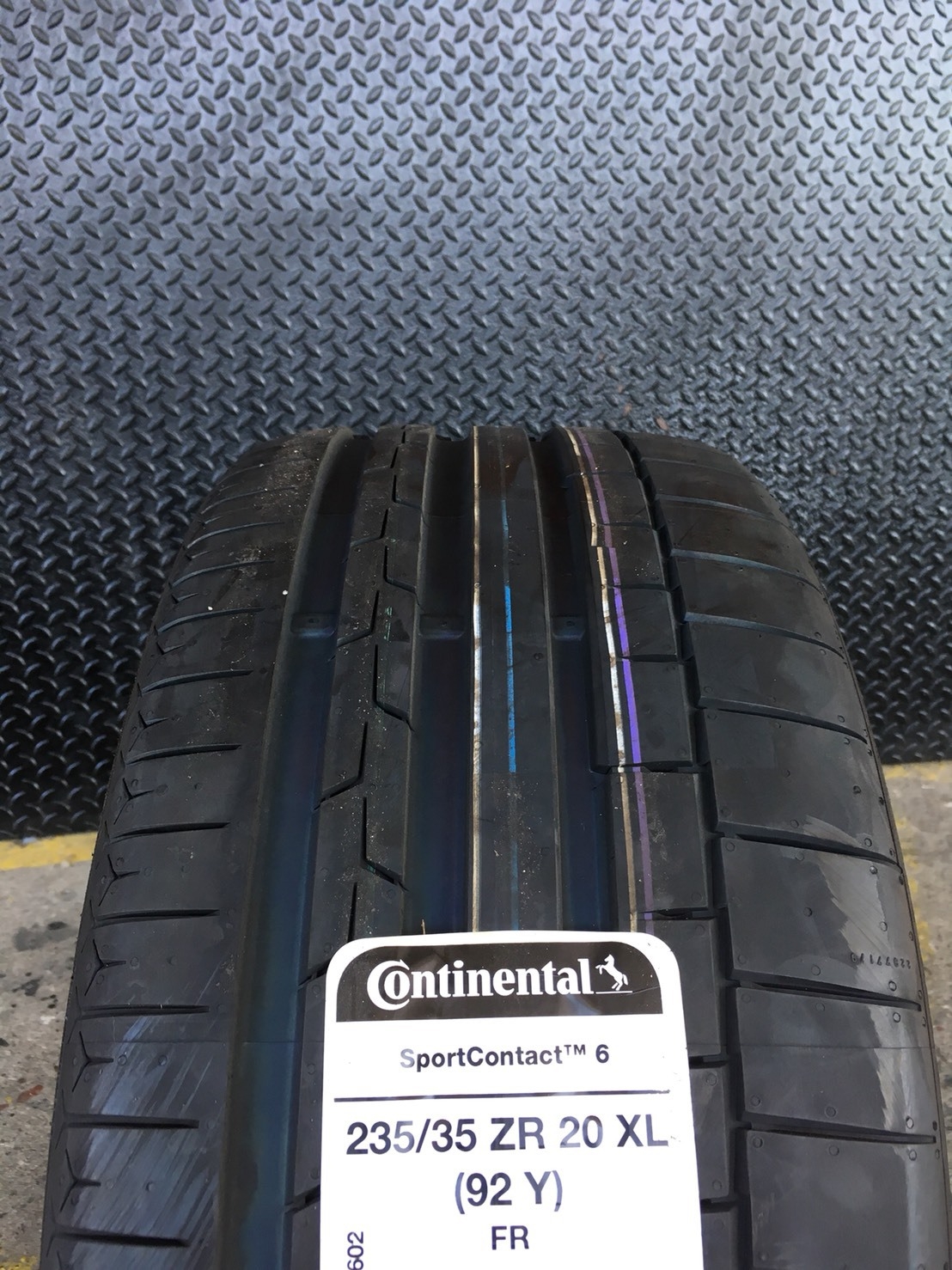 CONTINENTAL CONTACT6 CSC6 235/35-20 เส้น 7500 ปกติ 14000