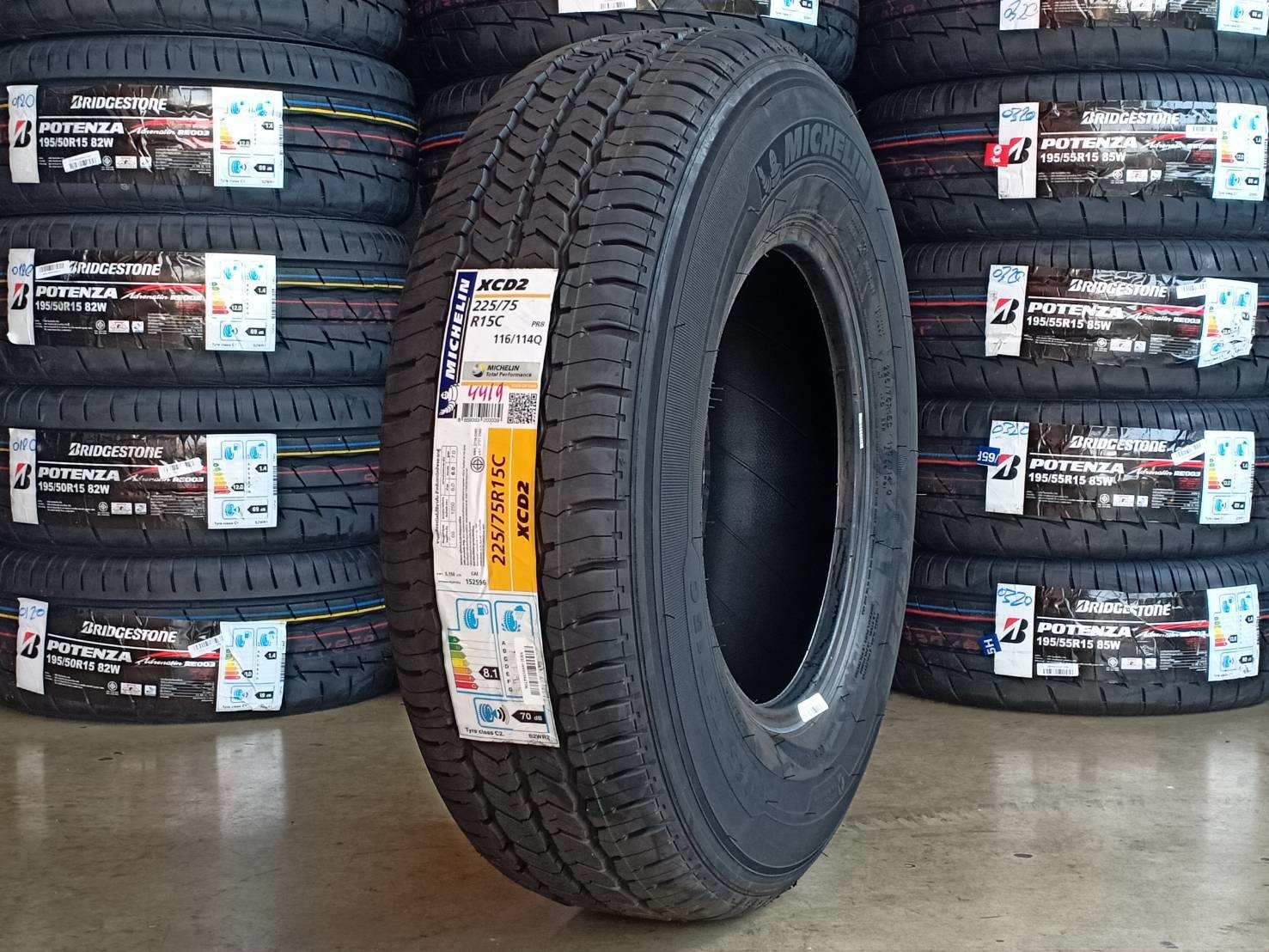 ยางใหม่ MICHELIN 225/75R15 XCD2 116/114Q 8PR MADE IN THAILAND