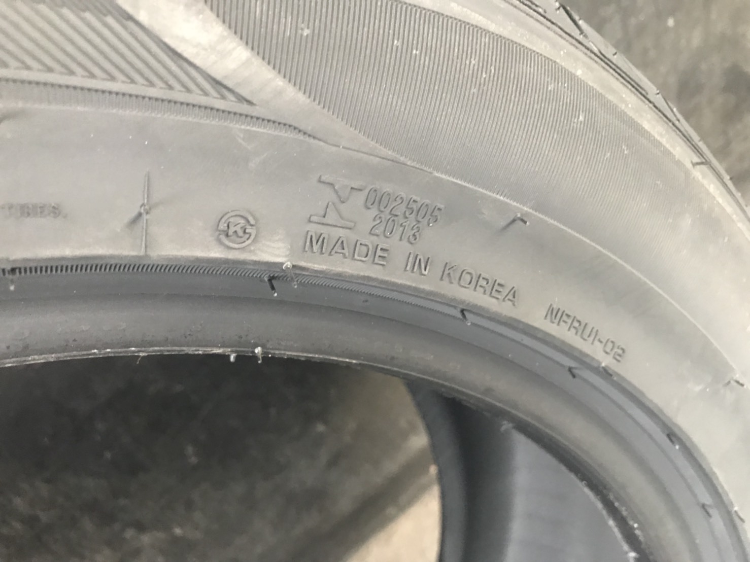 NEXEN RU1 235-50-19 เส้น 5500 ปี18