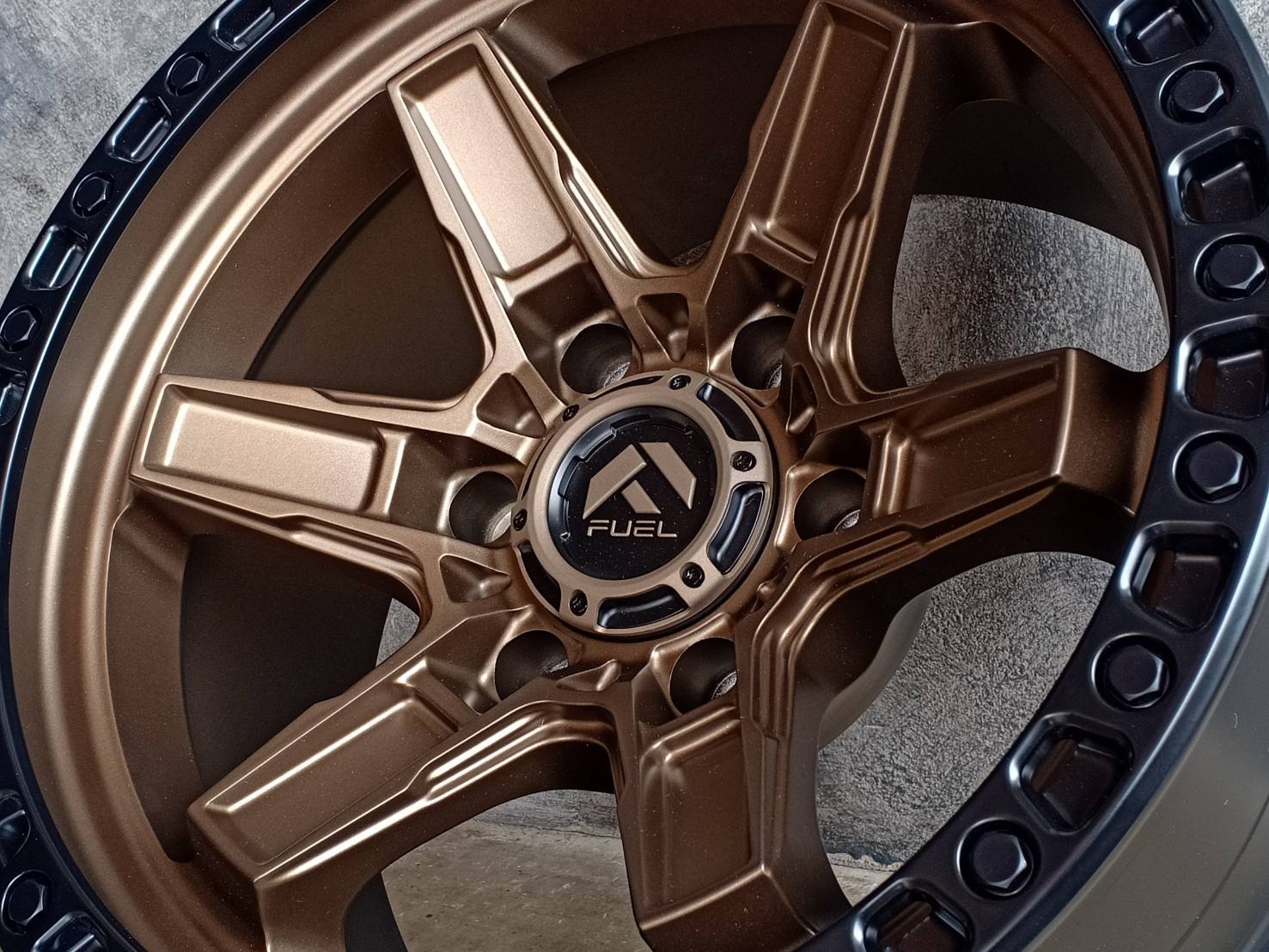 FUEL-KICKER 17X9 6X139.7 -12 106.1 MATTE BRONZE/BLACK RING