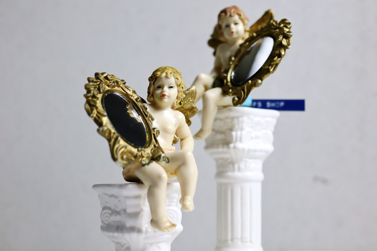 [Vintage] ตุ๊กตาคิวปิด นั่งถือกระจก Christmas Ornament