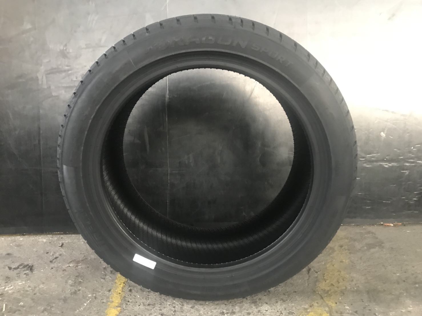 PIRELLI DRAGON SPORT 225/45-17 ราคาส่ง