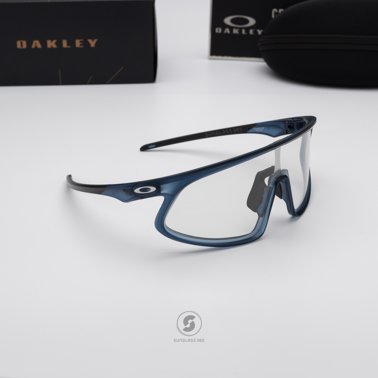 Oakley RSLV OO9484D-07 Matte Transparent Stonewash Clear Iridium Photochromic