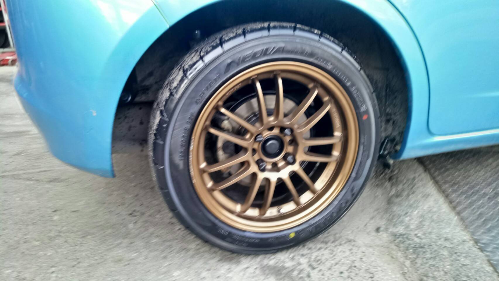 YOKOHAMA ADVAN AD08R 195/50-15 ราคาลดพิเศษ