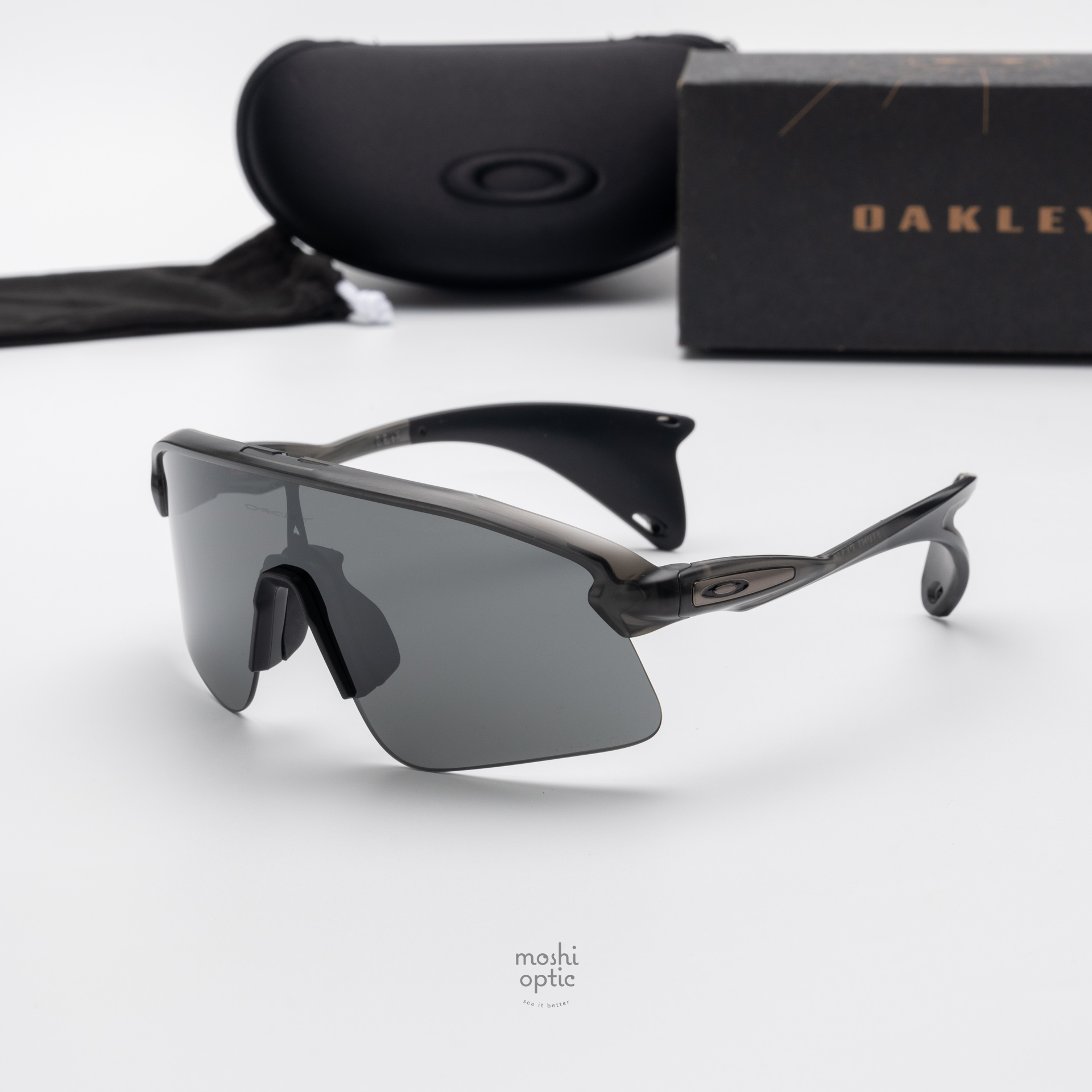 OAKLEY STUNT DEVIL OO9517-01 Grey Smoke Prizm Black