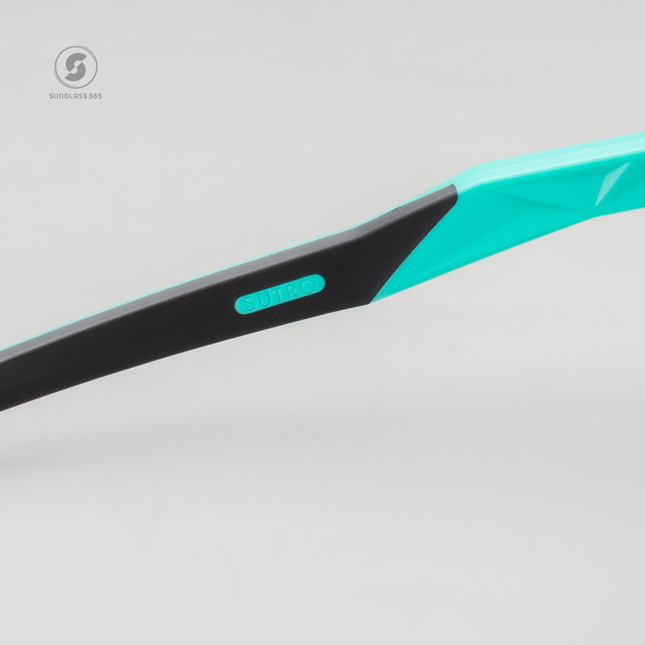 OAKLEY OO9465-11 Sutro Lite Sweep Matte Celeste