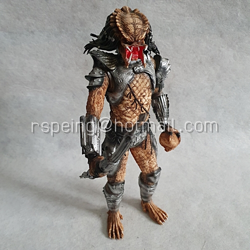 ฟิกเกอร์พีวีซี Predator