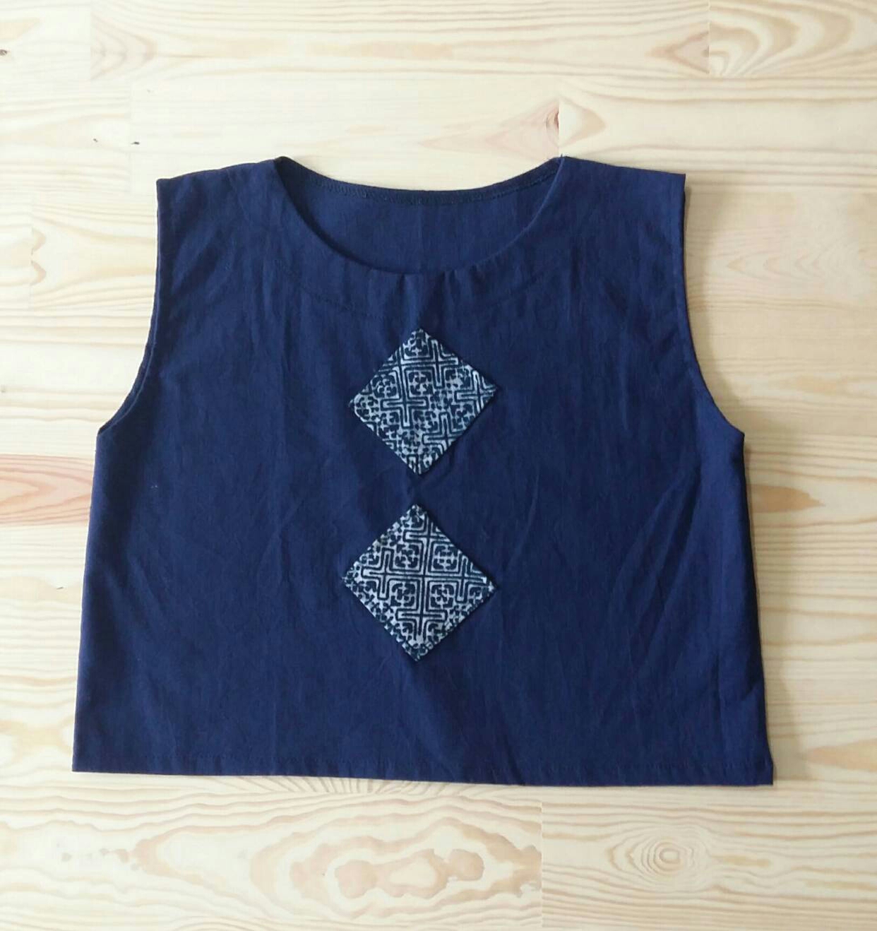 เสื้อแขนกุด+ต่อลาย