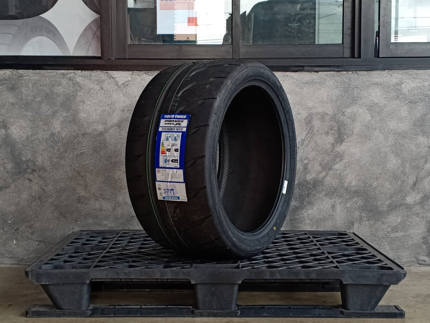 TOYO PROXES R888R 315/30ZR20