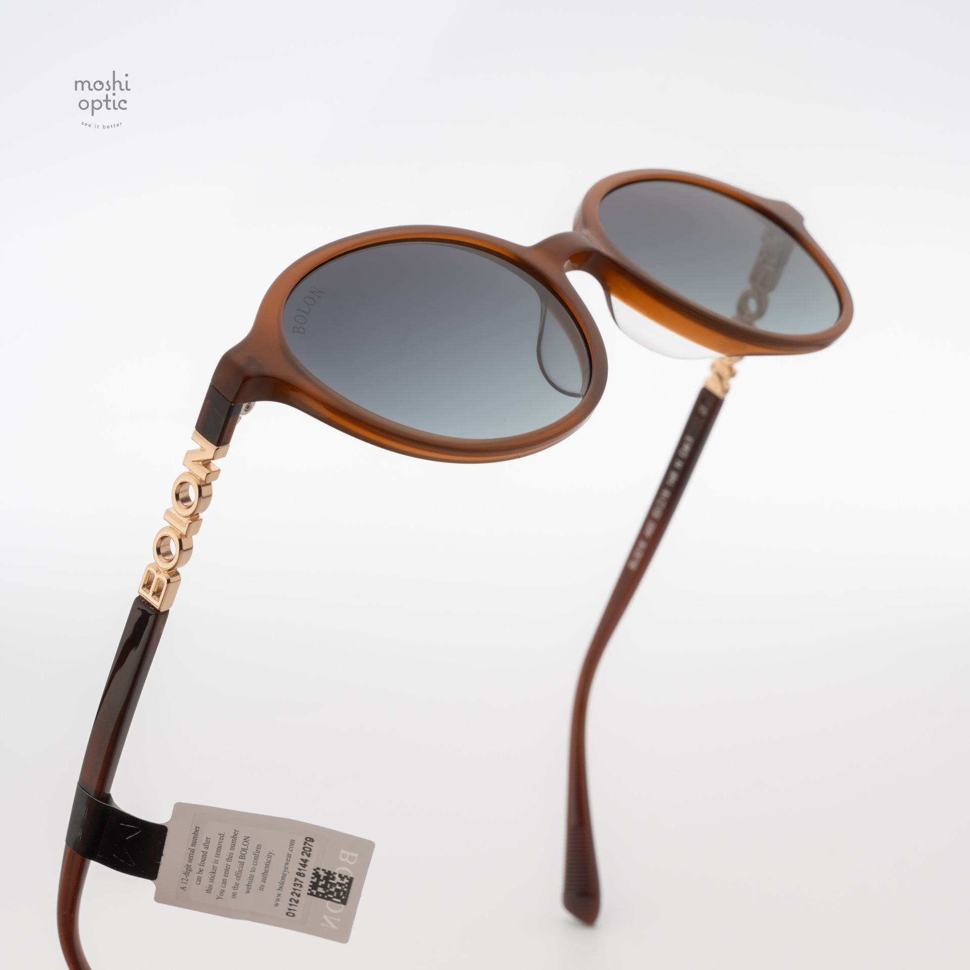 แว่นกันแดด BOLON รุ่น BL3216 Jakarta A60 Translucent Caramel Brown