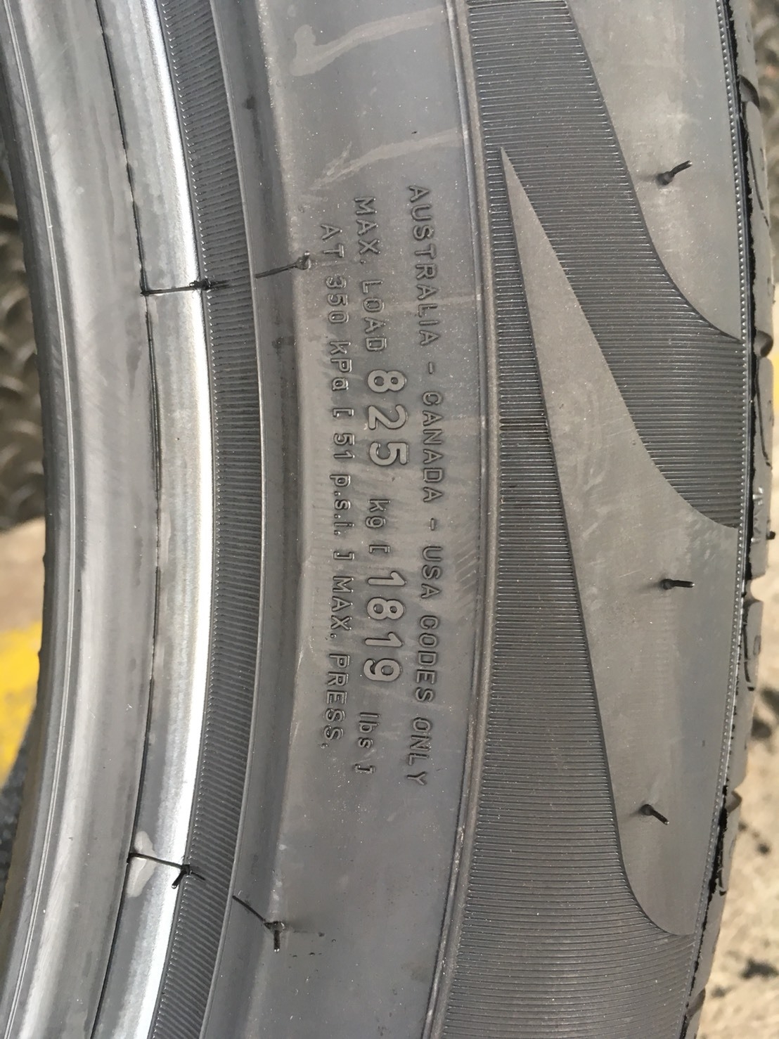 PIRELLI SCORPION VERDE (RUNFLAT) 255-45-20 เส้น 17500 ปี18