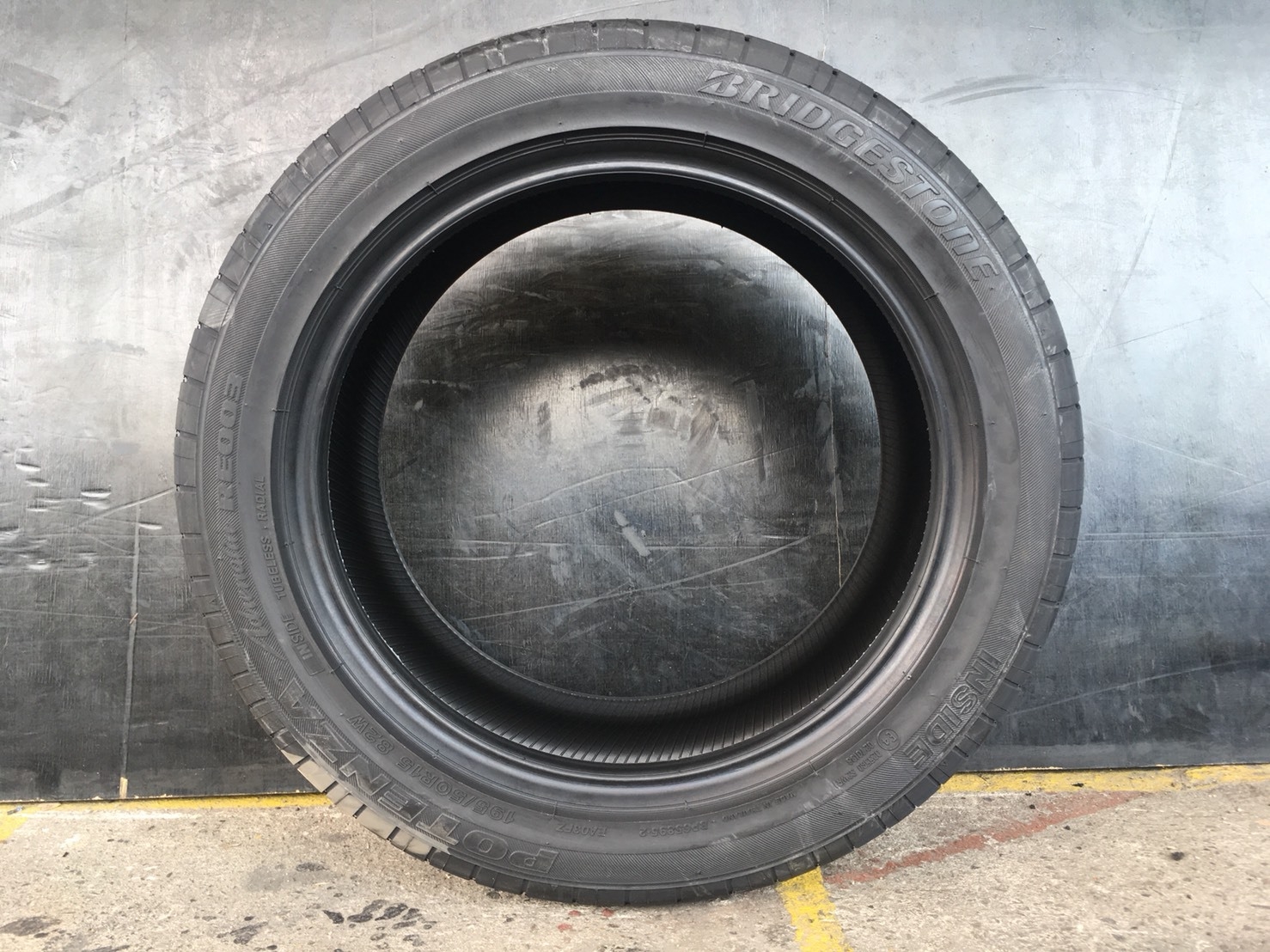 BRIDGESTONE RE003 195/50-15 ราคาส่ง