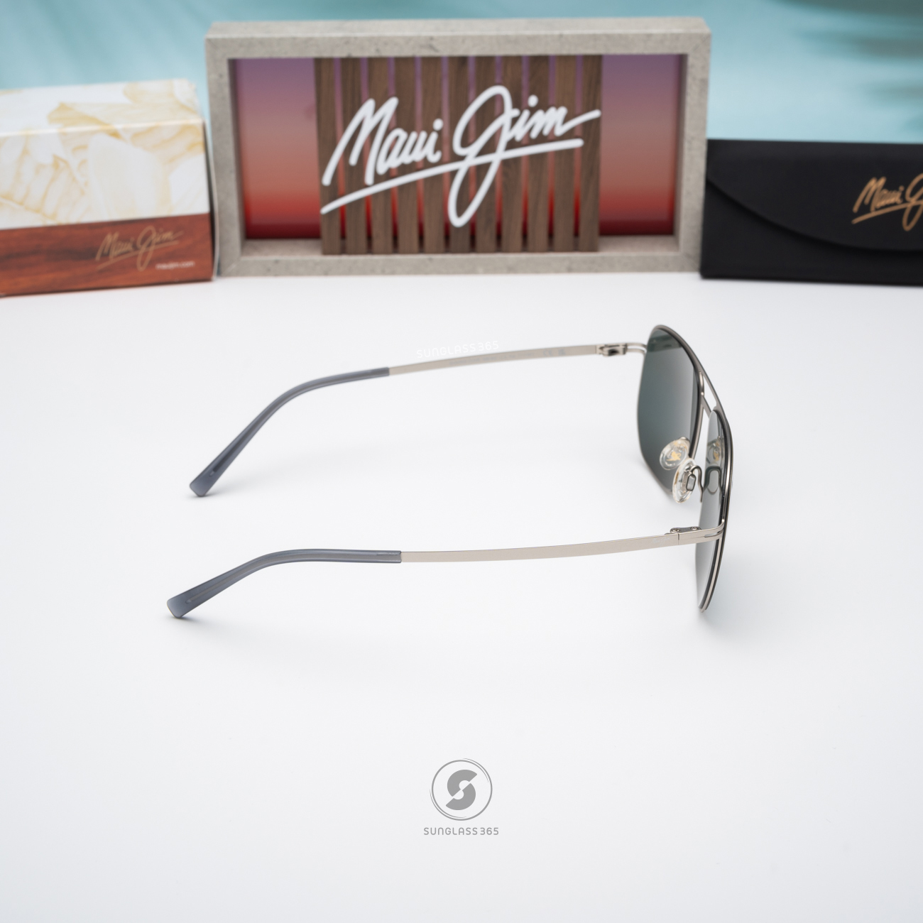 แว่นกันแดด Maui Jim SHARK'S COVE MJ 605 17 Neutral Grey