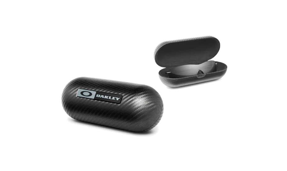 OAKLEY LARGE CARBON CASE