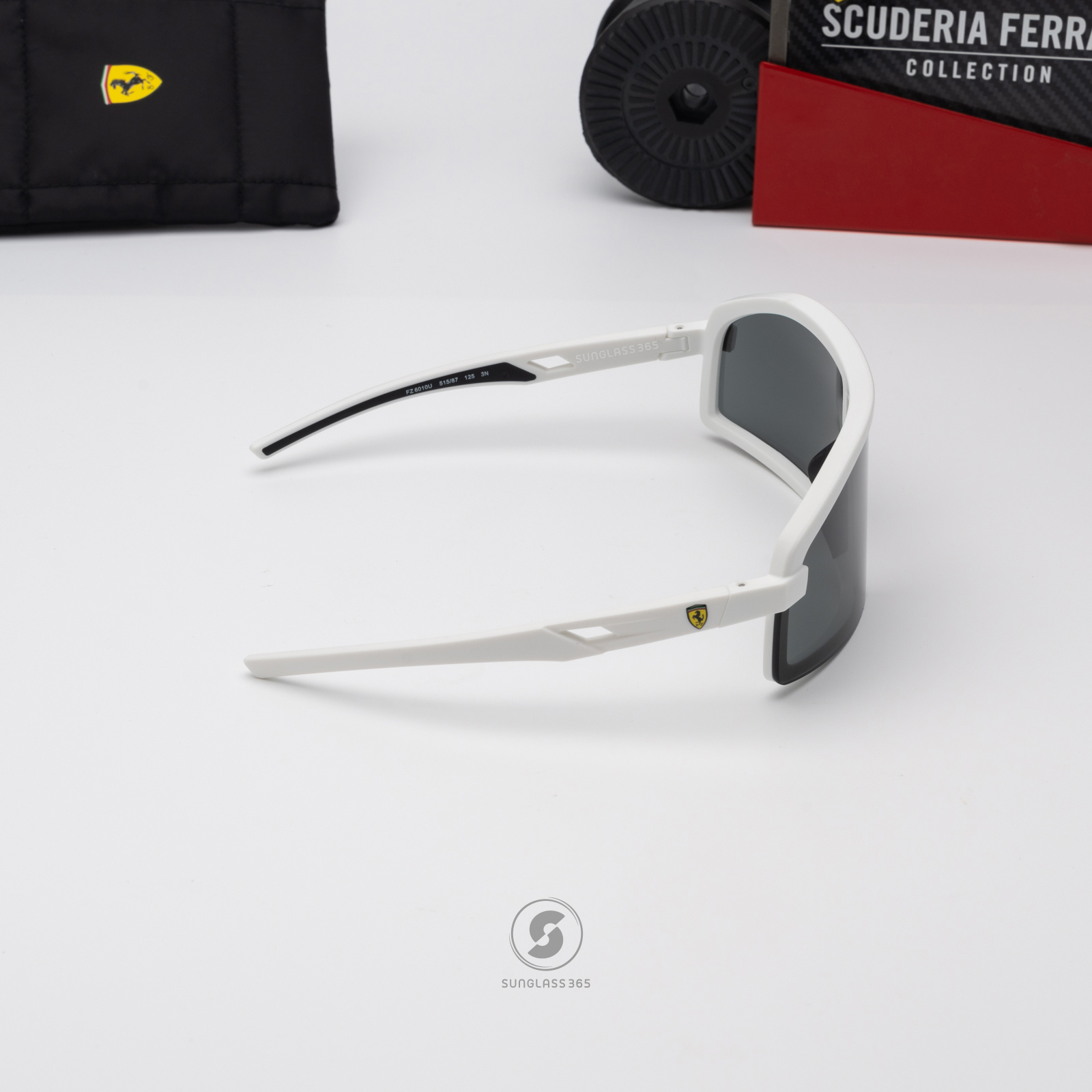 แว่นกันแดด Scuderia Ferrari FZ6010U 515/87