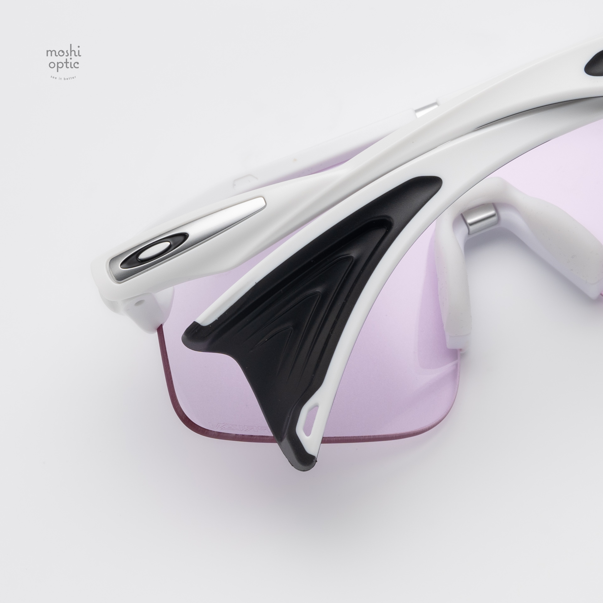 OAKLEY STUNT DEVIL OO9517-07 Matte White Prizm Low Light