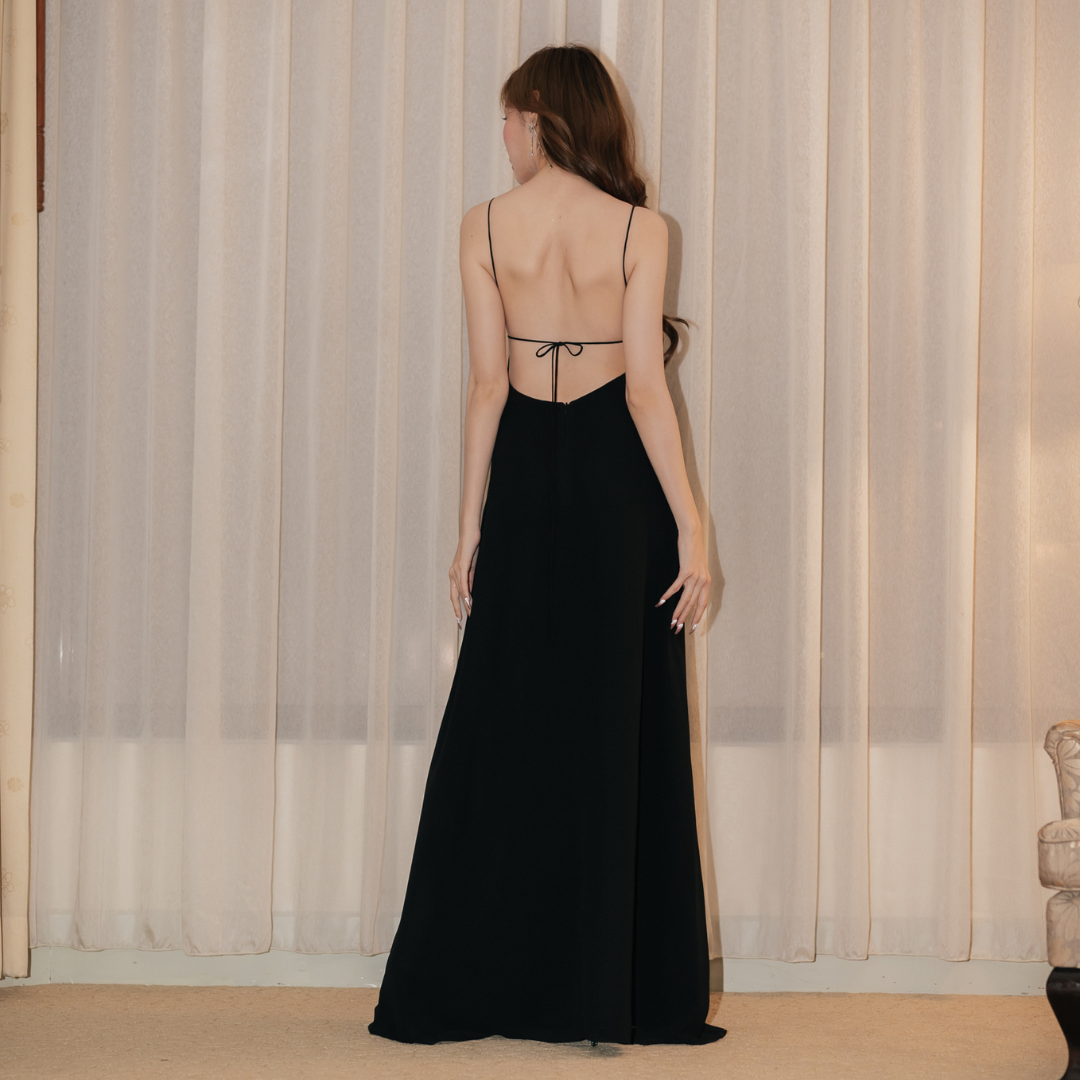 Lism D-115 Bold Elegance Cut-out Dress ชุดเดรสยาว