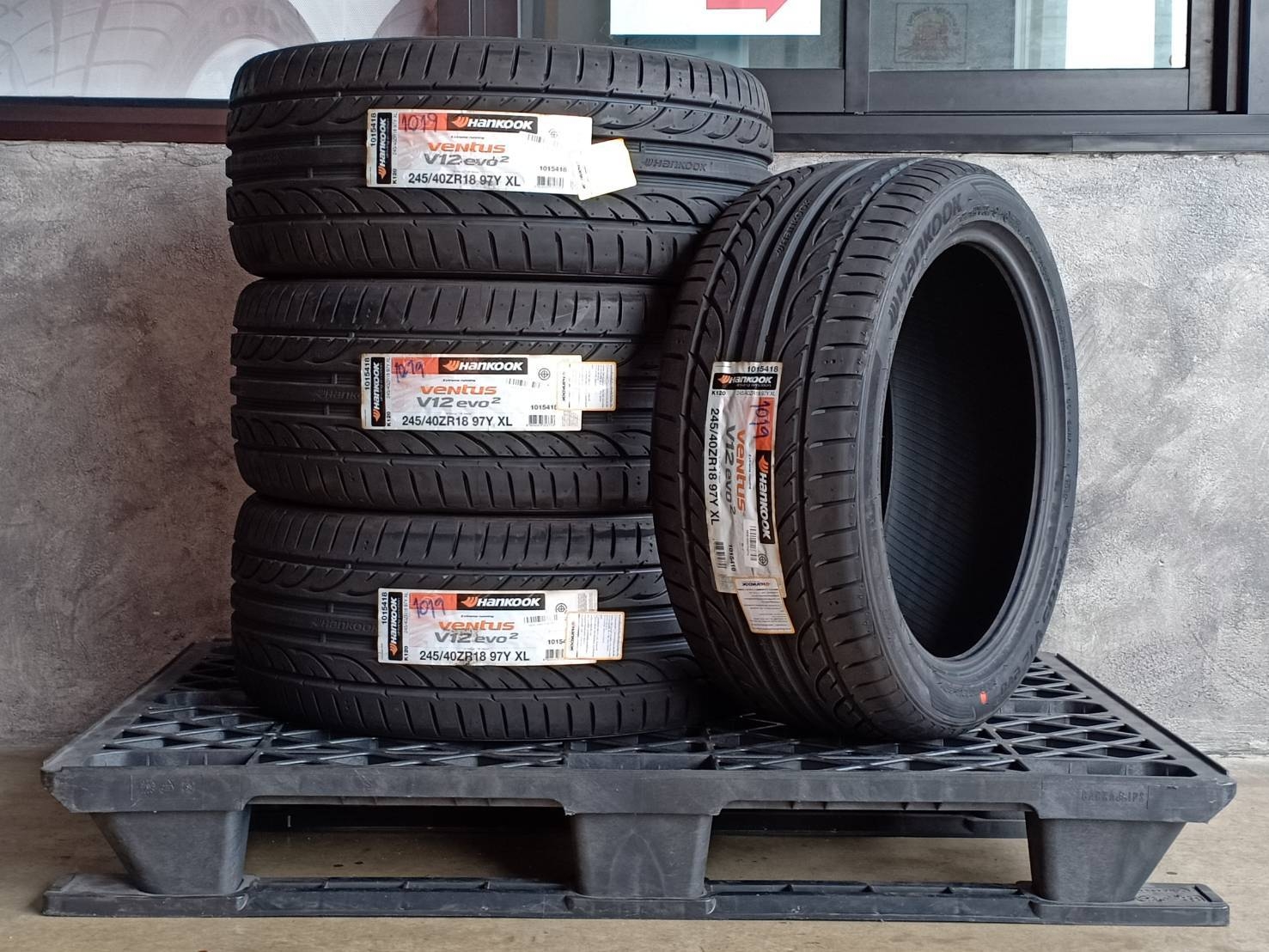 HANKOOK 245/40ZR18 VENTUS V12 EVO2 97Y XL MADE IN KOREA