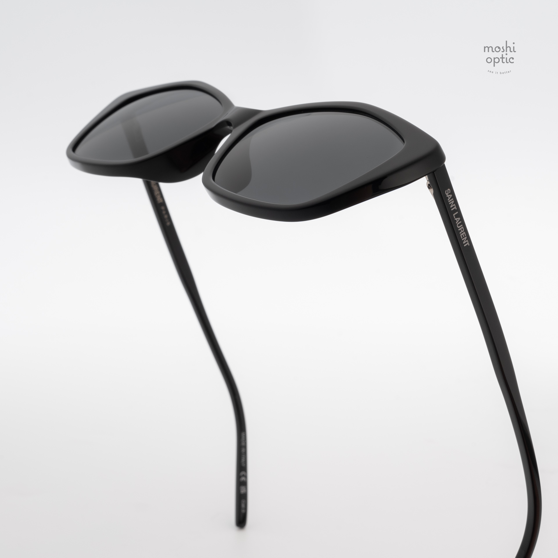 แว่นกันแดด YVES SAINT LAURENT SL 775F 001