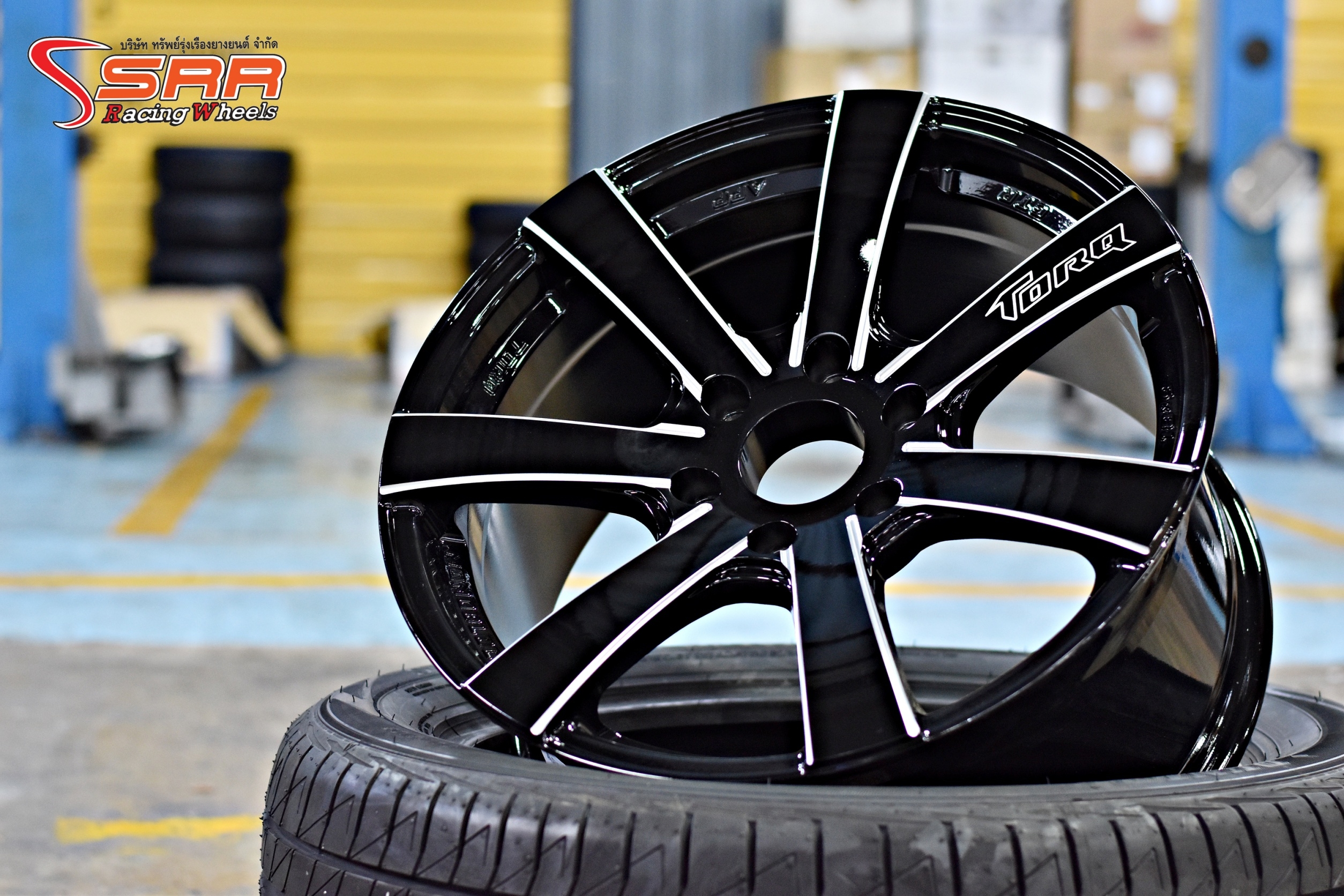 Promotion GTR ขอบ18 พร้อมยาง DUNLOP ราคาชุดละ 39,800 บาท *ชำระเงินสดลดได้น้า*