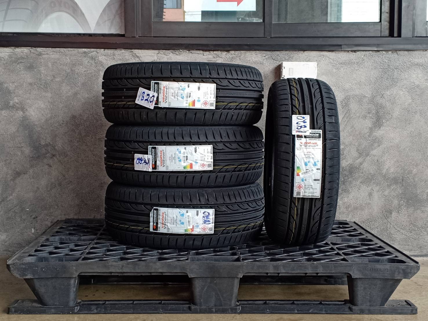 HANKOOK 195/50R15 VENTUS V12 EVO2 82V MADE IN KOREA