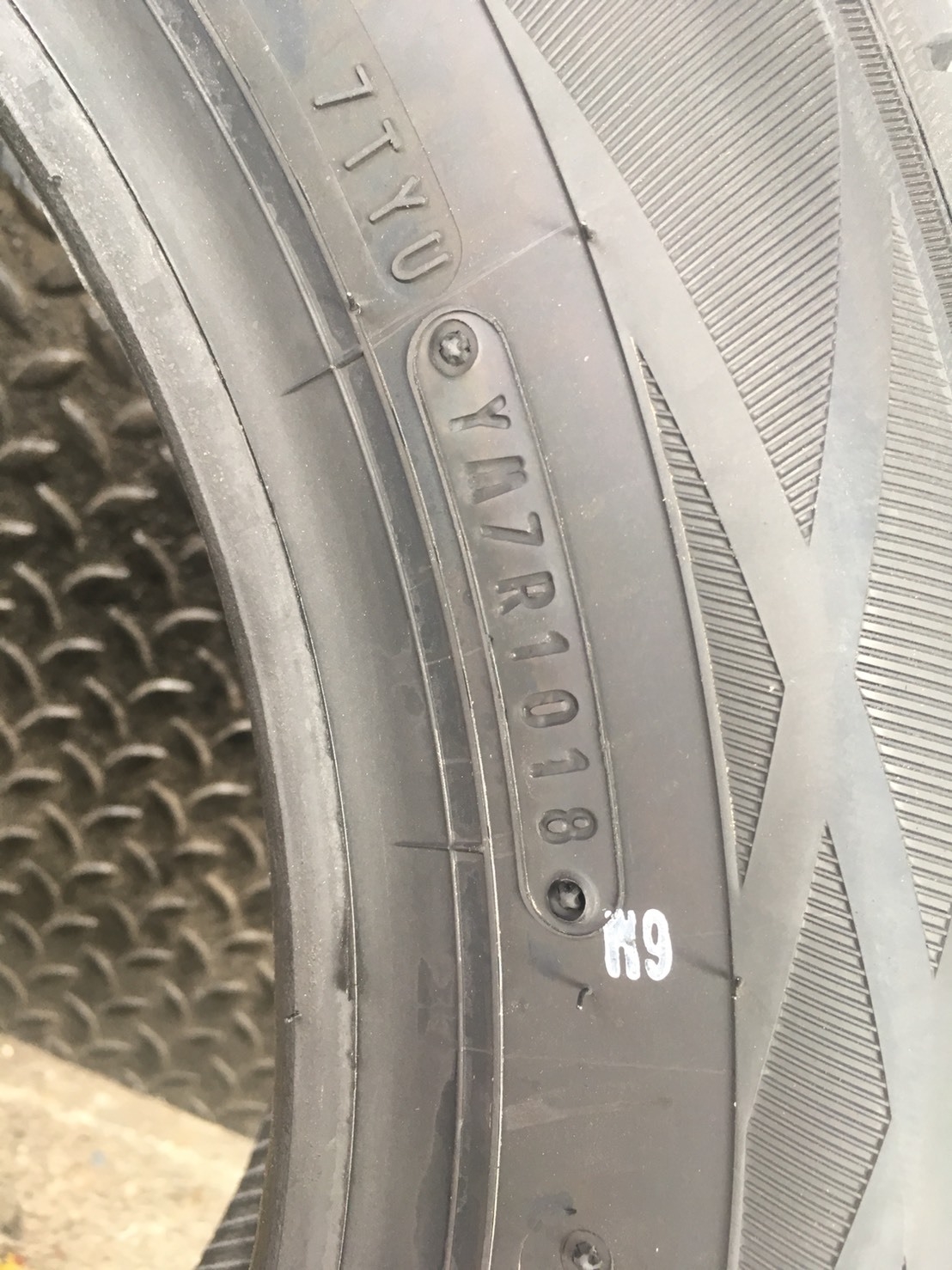 DUNLOP SP TOURING R1 175-65-15 ซื้อ2แถม2 ปี18