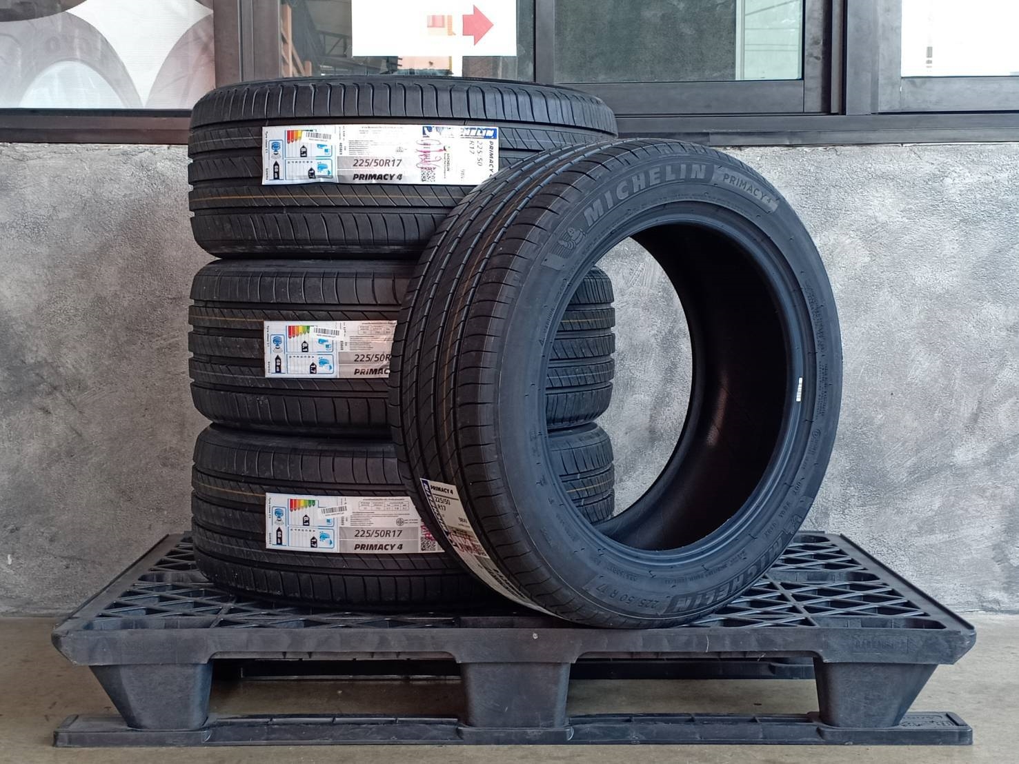 MICHELIN 225/50R17 PRIMACY 4ST 98W MADE IN THAILAND