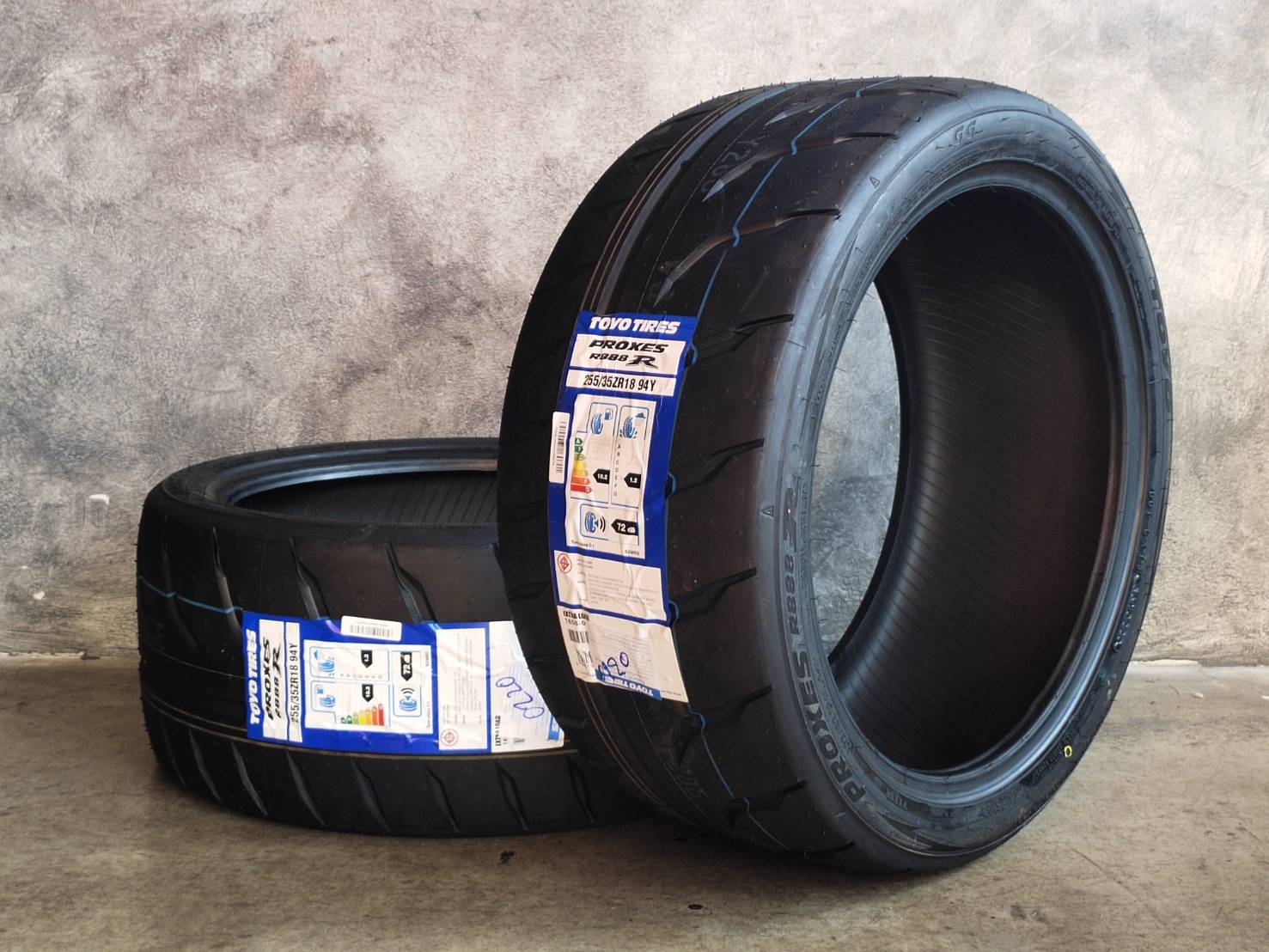 TOYO PROXES R888R 255/35ZR18 ปี20 ยางญี่ปุ่น