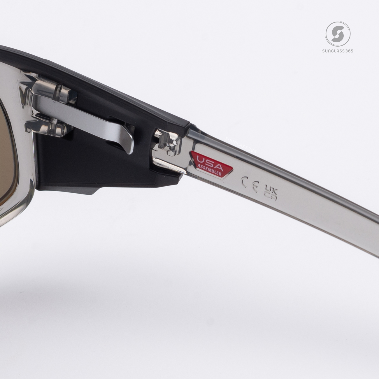 OAKLEY LATCH PANEL OO9404-04 Grey Ink Prizm Ruby