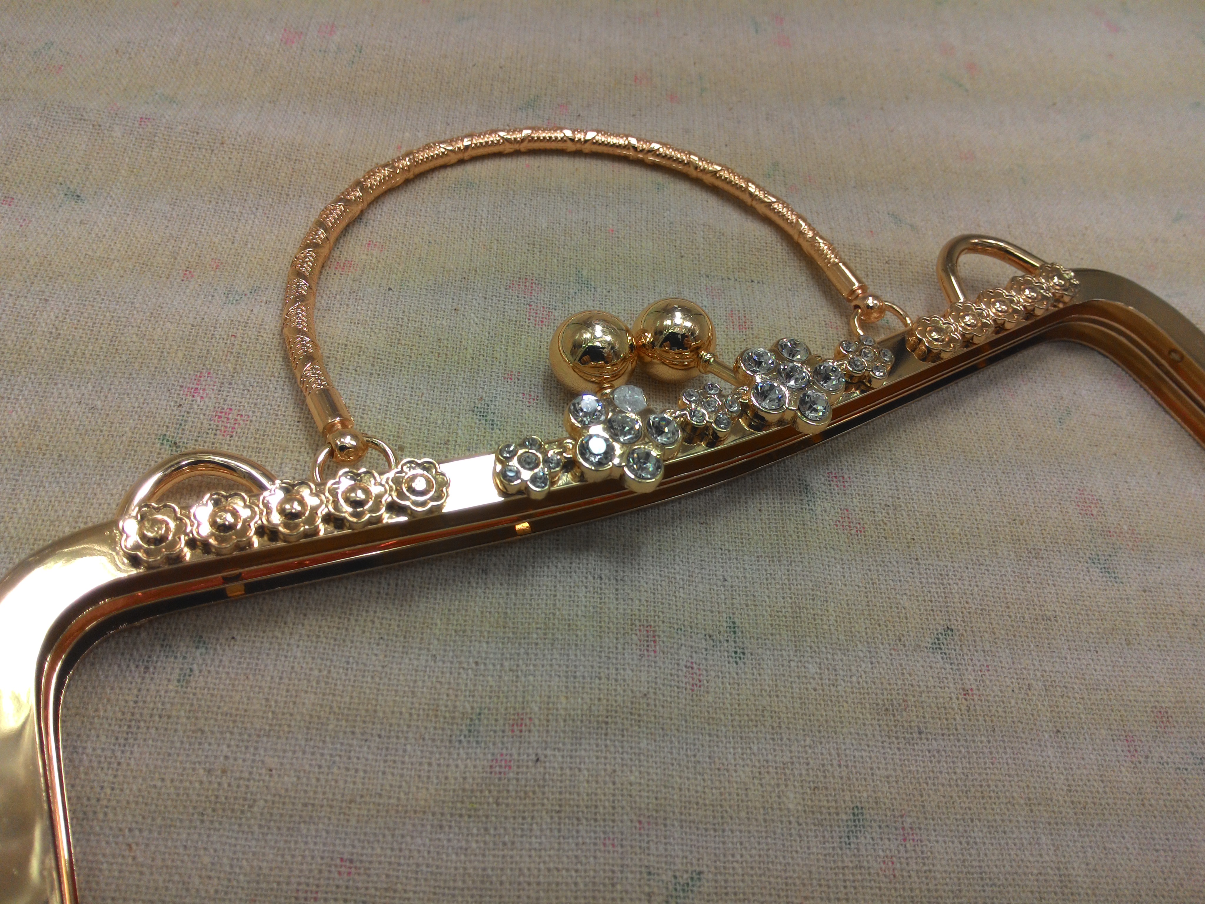 ปากกระเป๋าปิ๊กแป๊กดอกไม้8นิ้ว ทอง