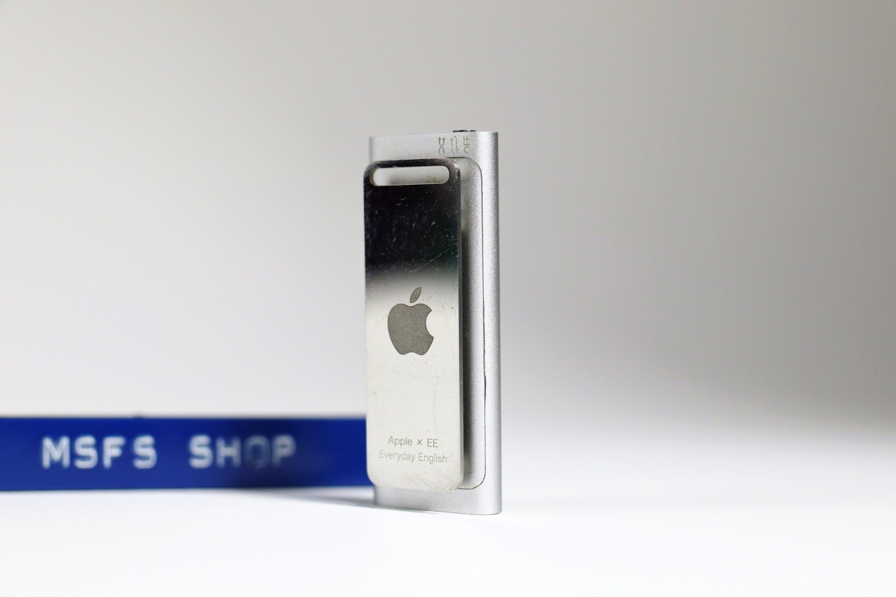 เครื่องเล่นเพลง MP3 Apple iPod Shuffle รุ่น 3 ความจุ 2GB สีเงิน สภาพพอใช้ แค่ตัวเครื่องไม่มีอุปกรณ์