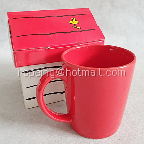 ถ้วย mug สนู้ปปี้ สีแดง พร้อมกล่อง