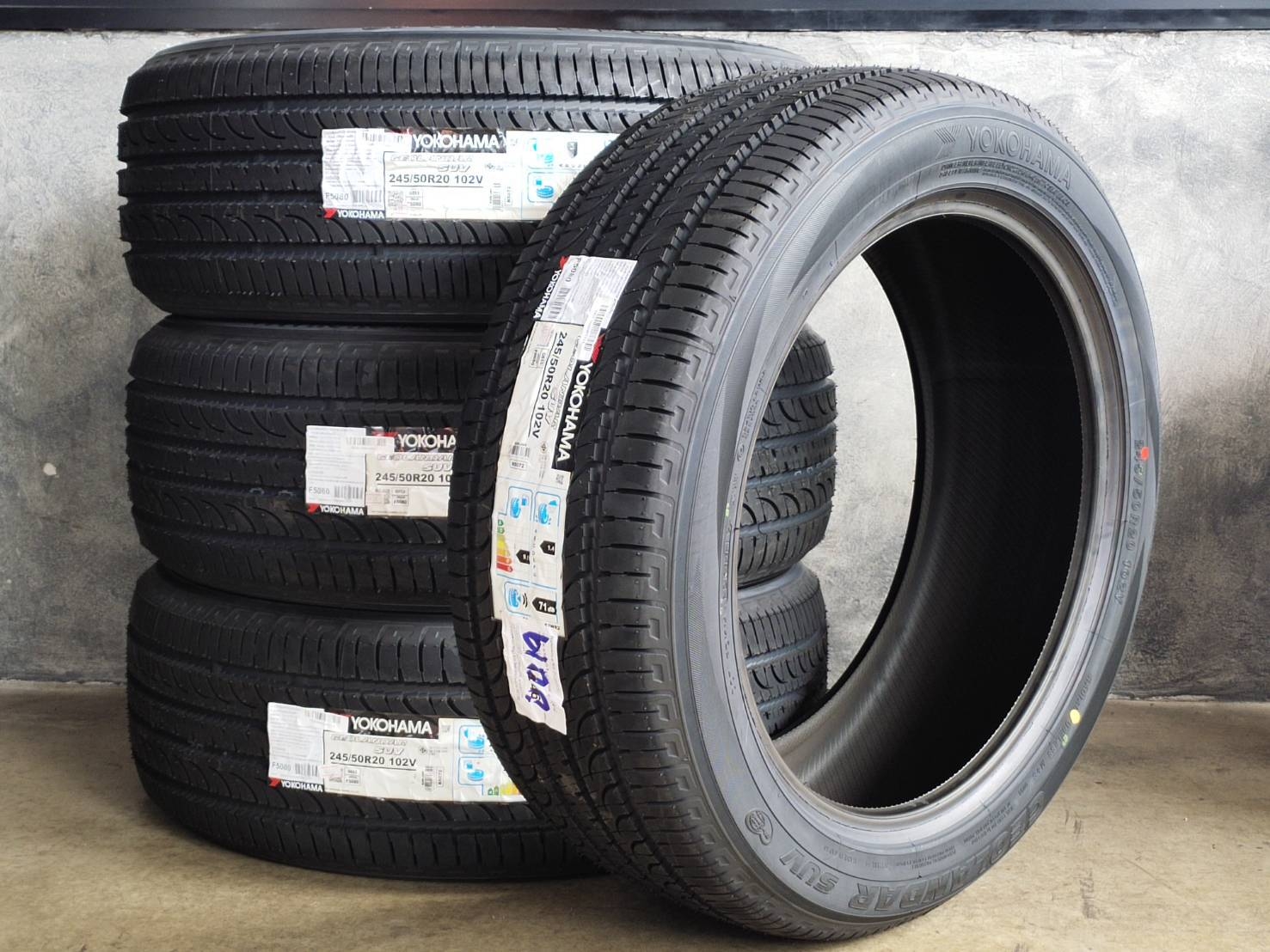 YOKOHAMA GEOLANDAR SUV G055 245/50R20 ต้องการส่วนลดราคาพิเศษ กรุณาสอบถาม