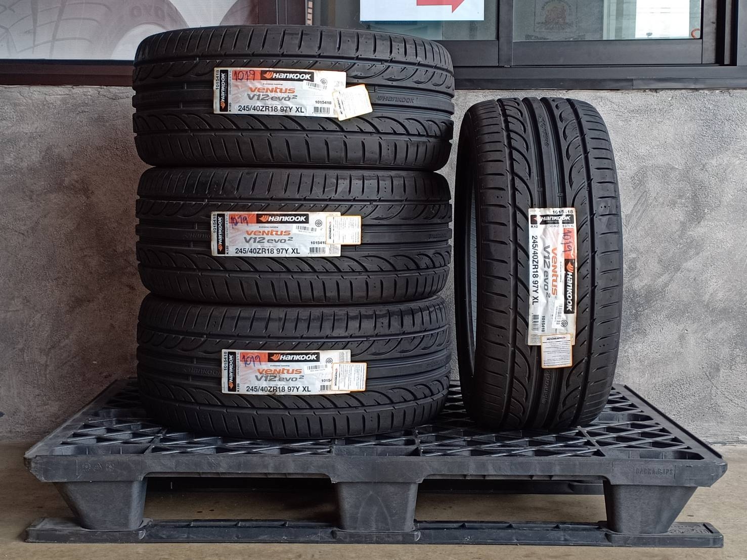 HANKOOK 245/40ZR18 VENTUS V12 EVO2 97Y XL MADE IN KOREA