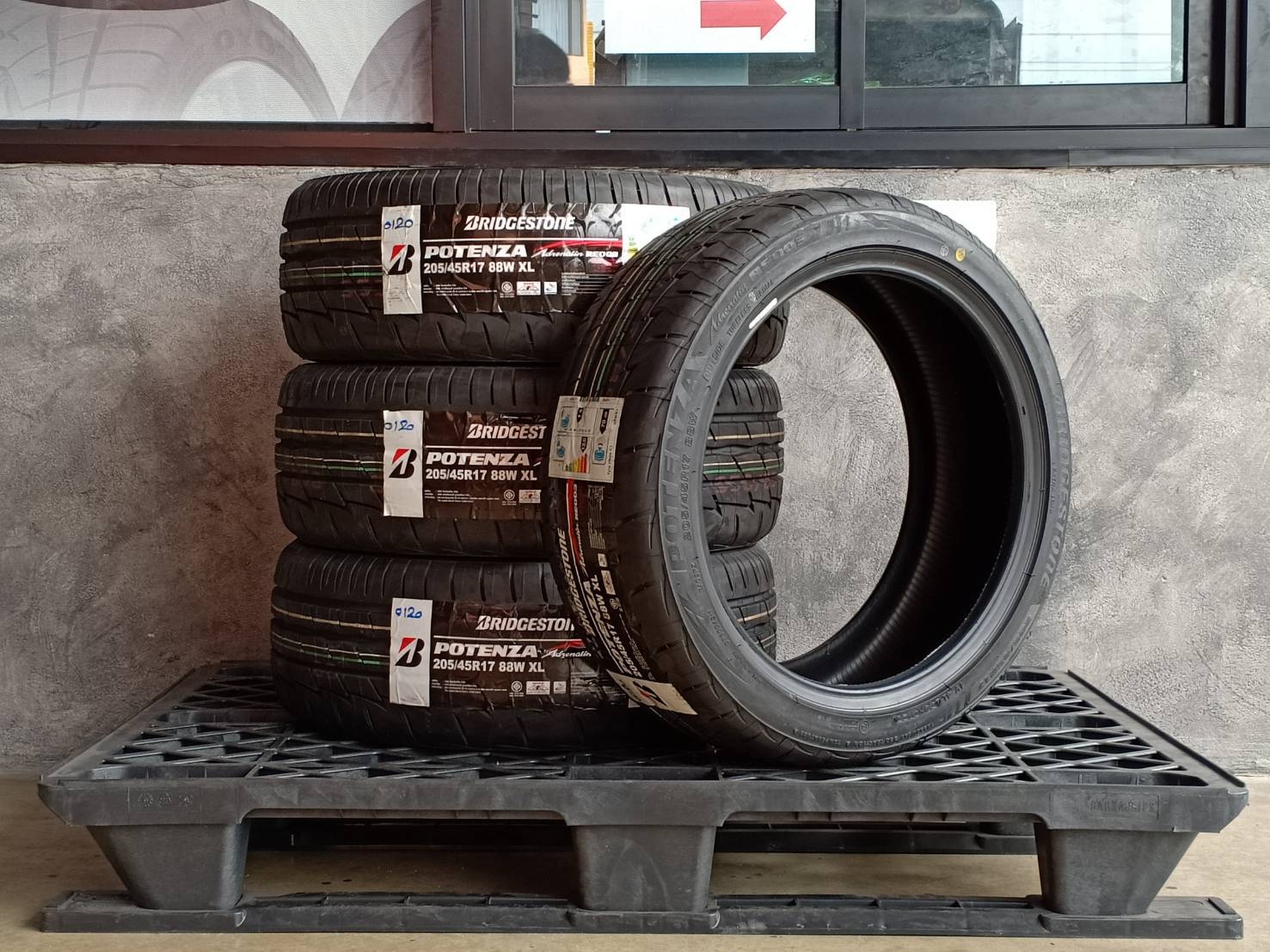 BRIDGESTONE 205/45R17 POTENZA RE003 88W XL MADE IN THAILAND