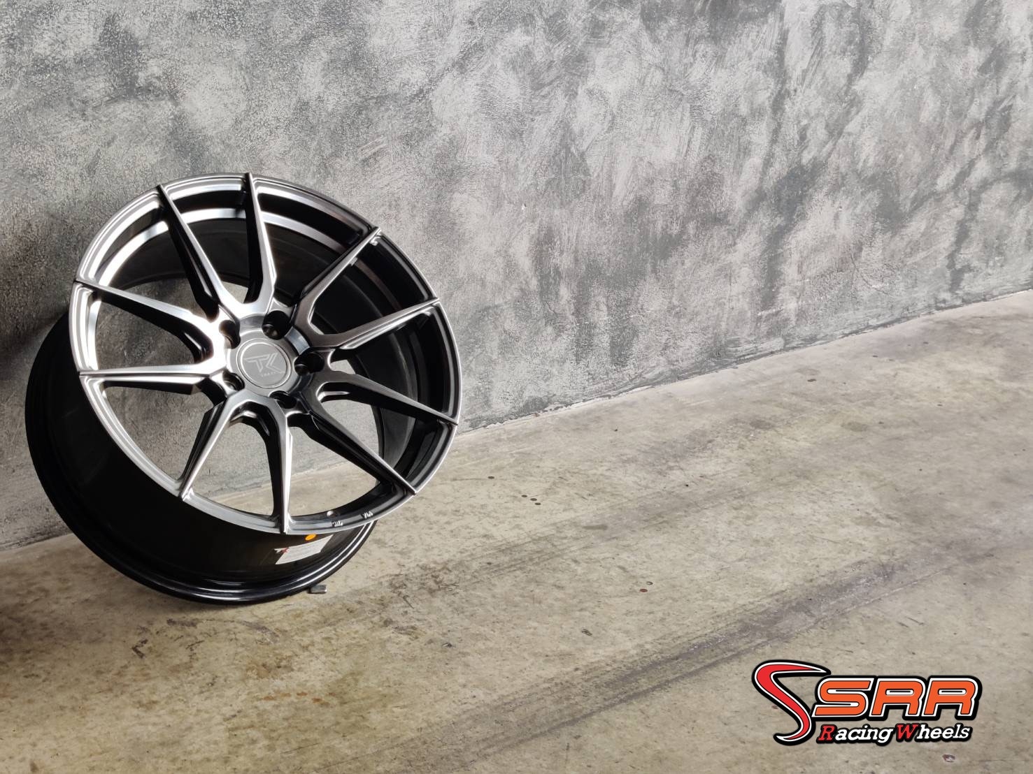 TK-SMART : TMF102 18X8.5 5X112-114.3 32 HYPER BLACK(ไฮเปอร์แบล็ค)