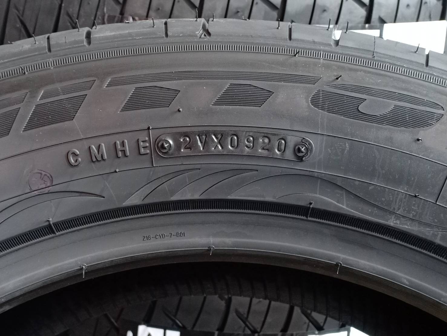 NITTO 255/50R18 NT 420SDต้องการส่วนลดราคาพิเศษ กรุณาสอบถาม