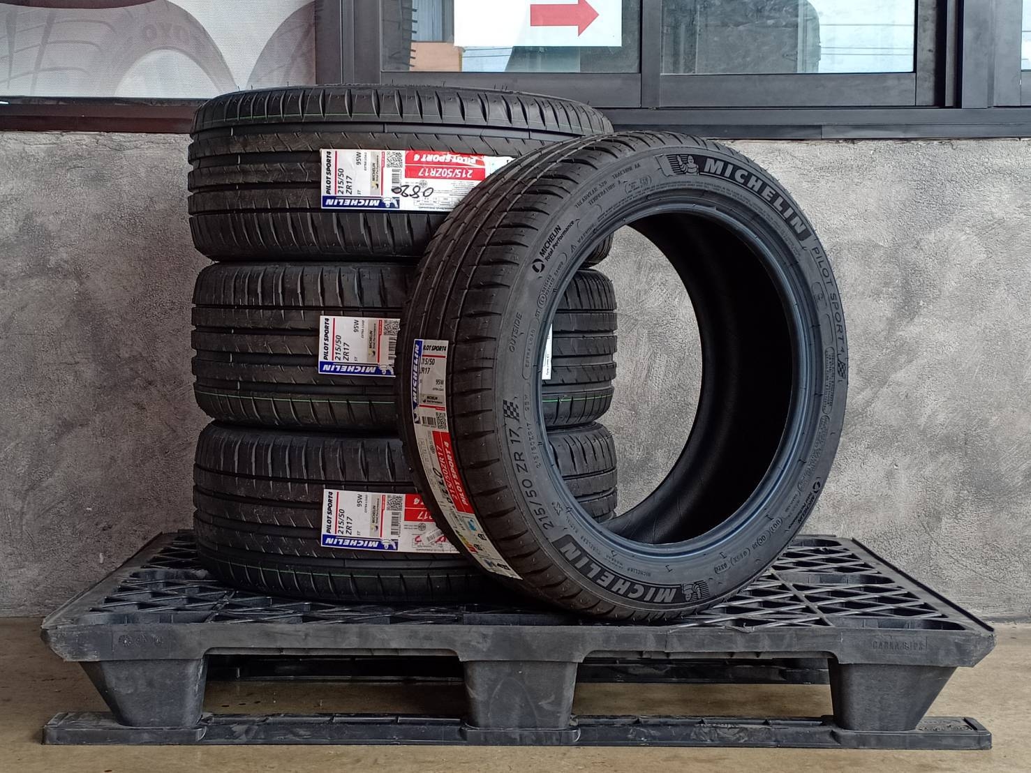 MICHELIN 215/50ZR17 PILOT SPORT 4ST 95W MADE IN THAILAND