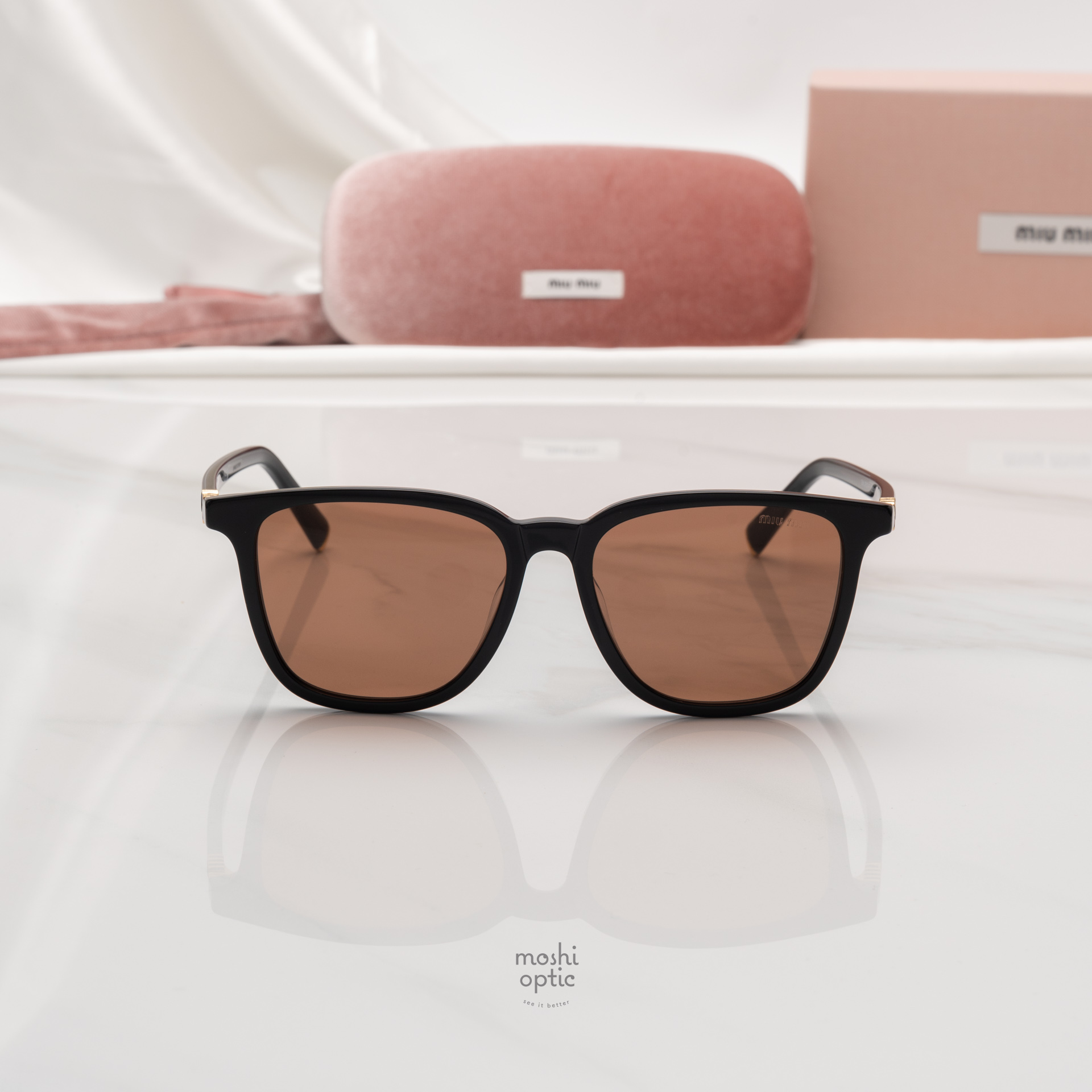 แว่นกันแดด Miu Miu MUB03SF 16K90Q