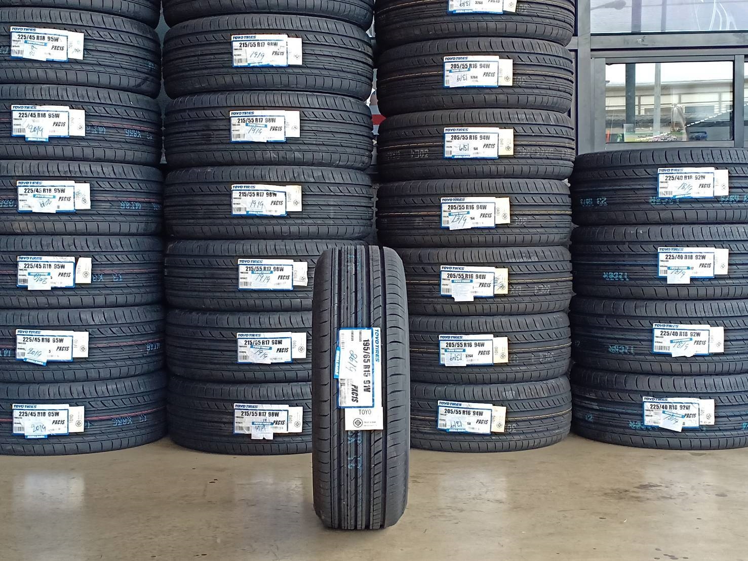 TOYO C1S 195/65-15 ปี19 ลดราคา